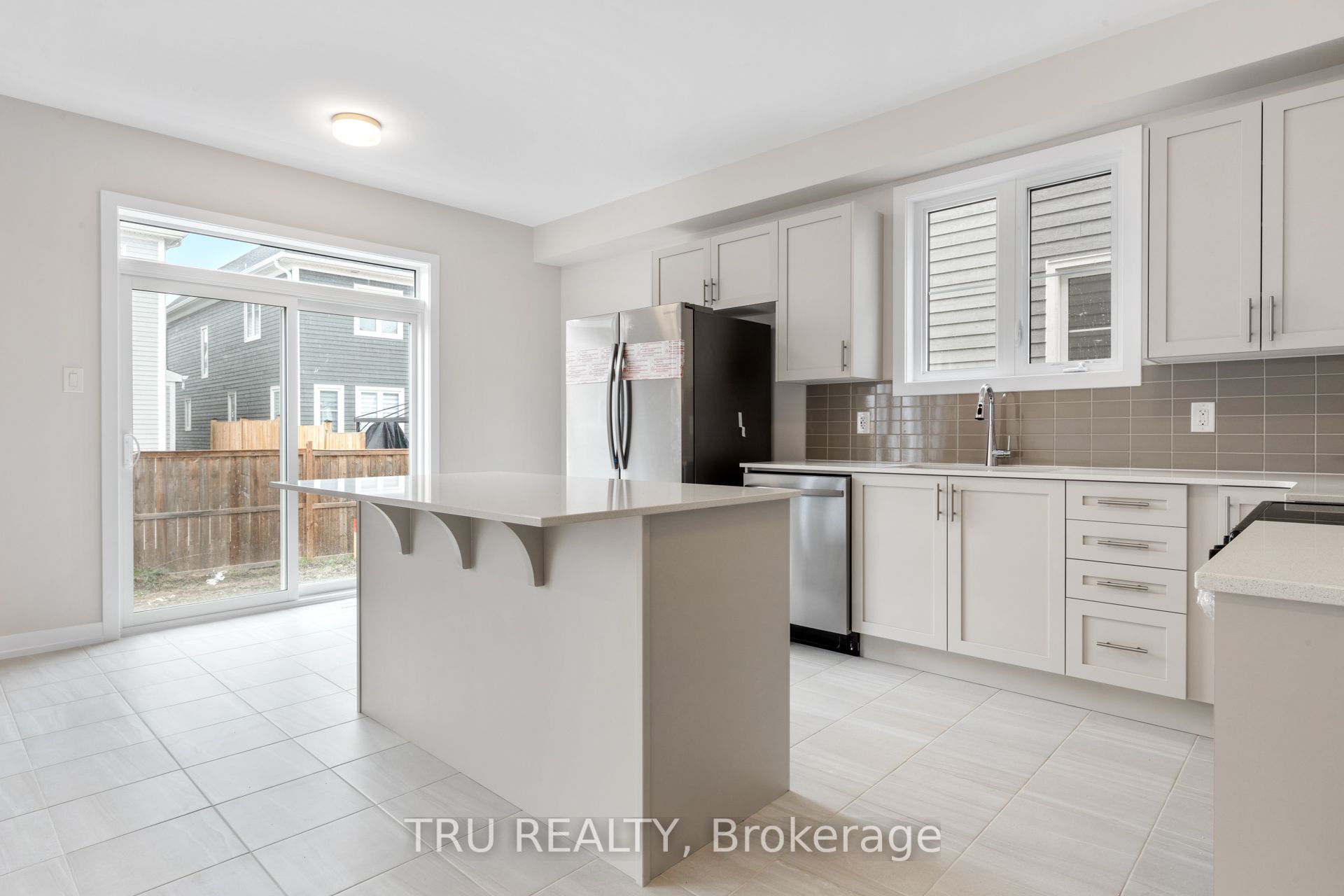 77 Hackamore Crescent Property Photo 9