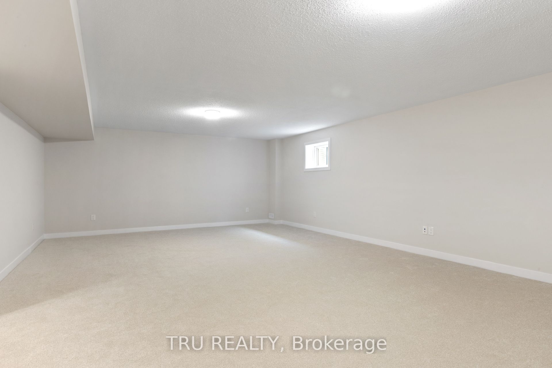 77 Hackamore Crescent Property Photo 15