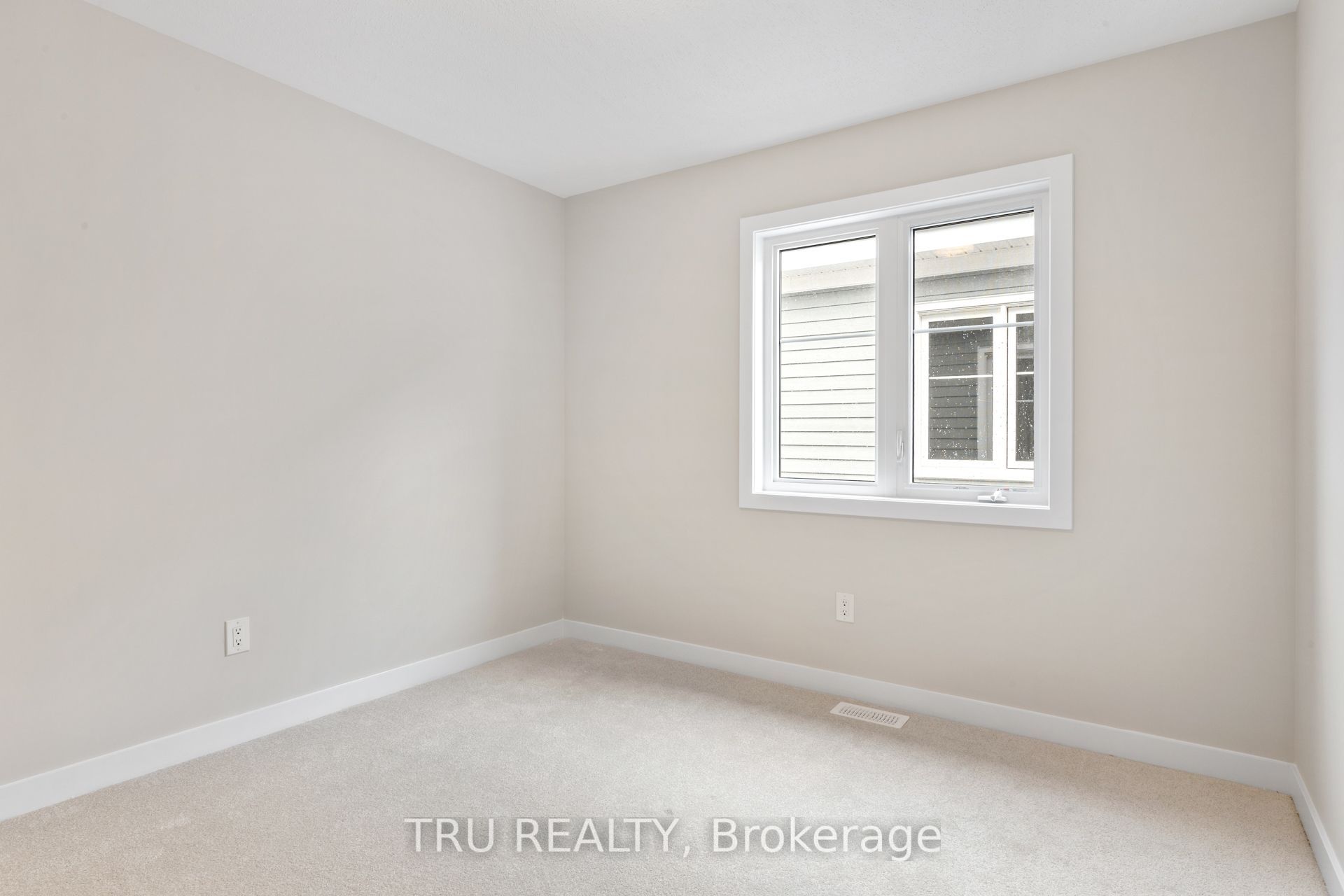 77 Hackamore Crescent Property Photo 27