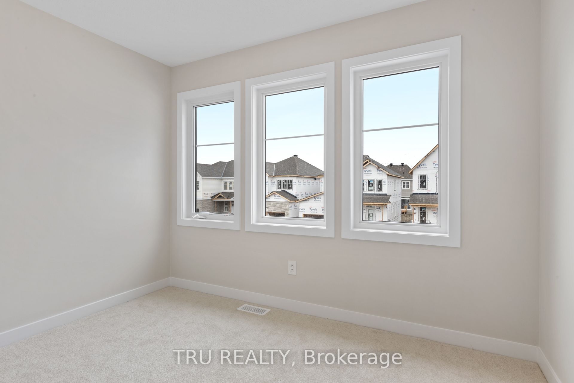 77 Hackamore Crescent Property Photo 29