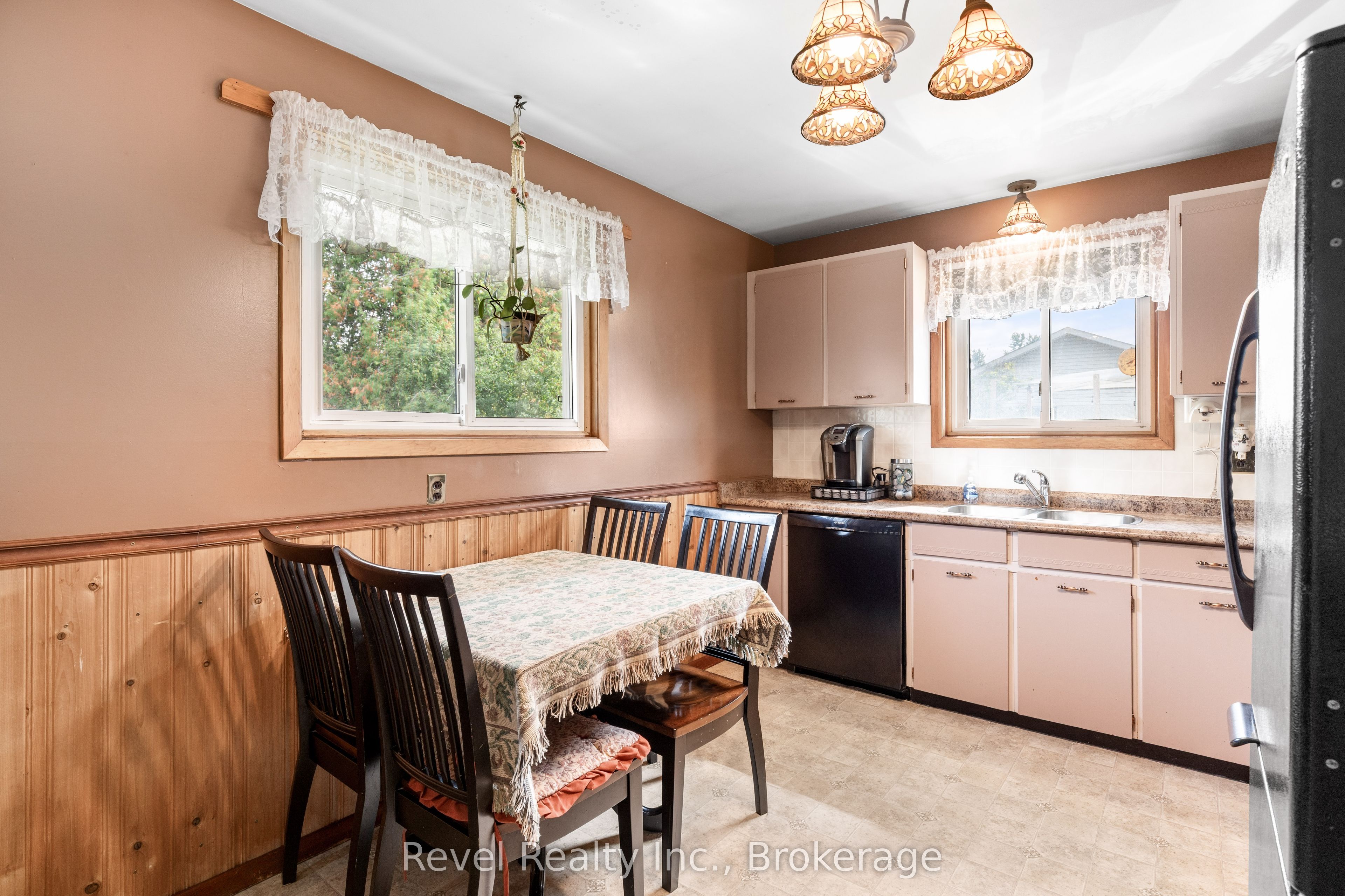50 St David Street Property Photo 10