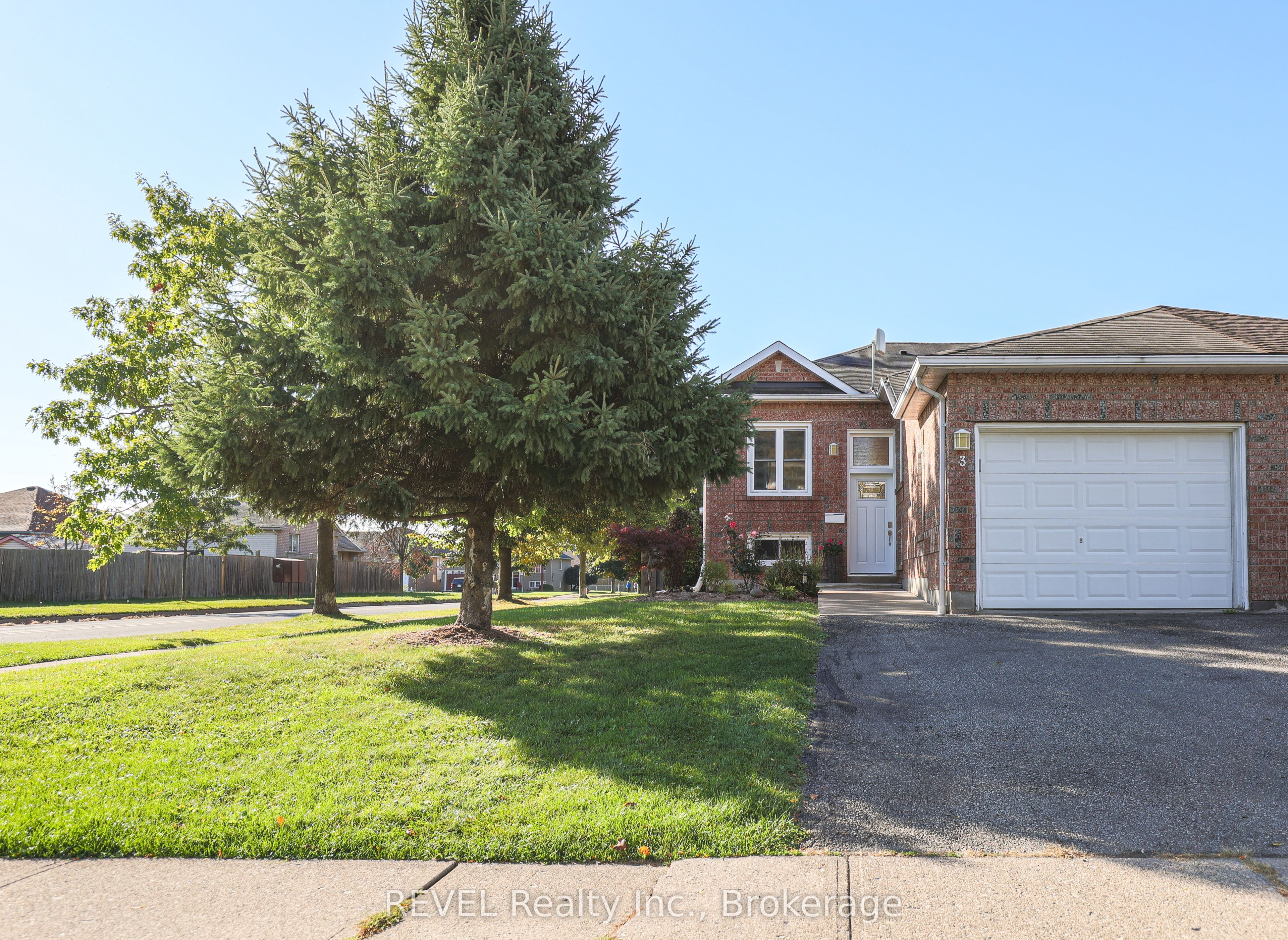 3 Jackson Court W Property Photo 1