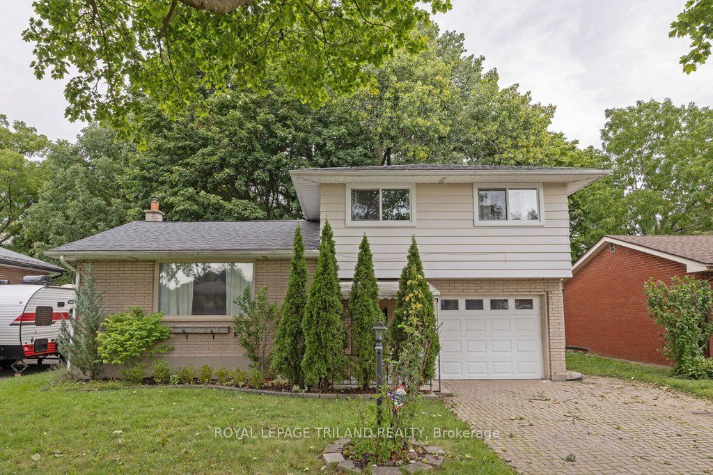 1245 Victoria Drive Property Photo 1