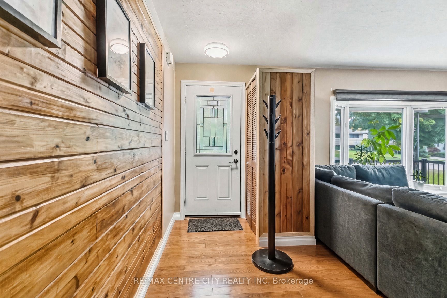 859 Dalkeith Crescent Property Photo 2
