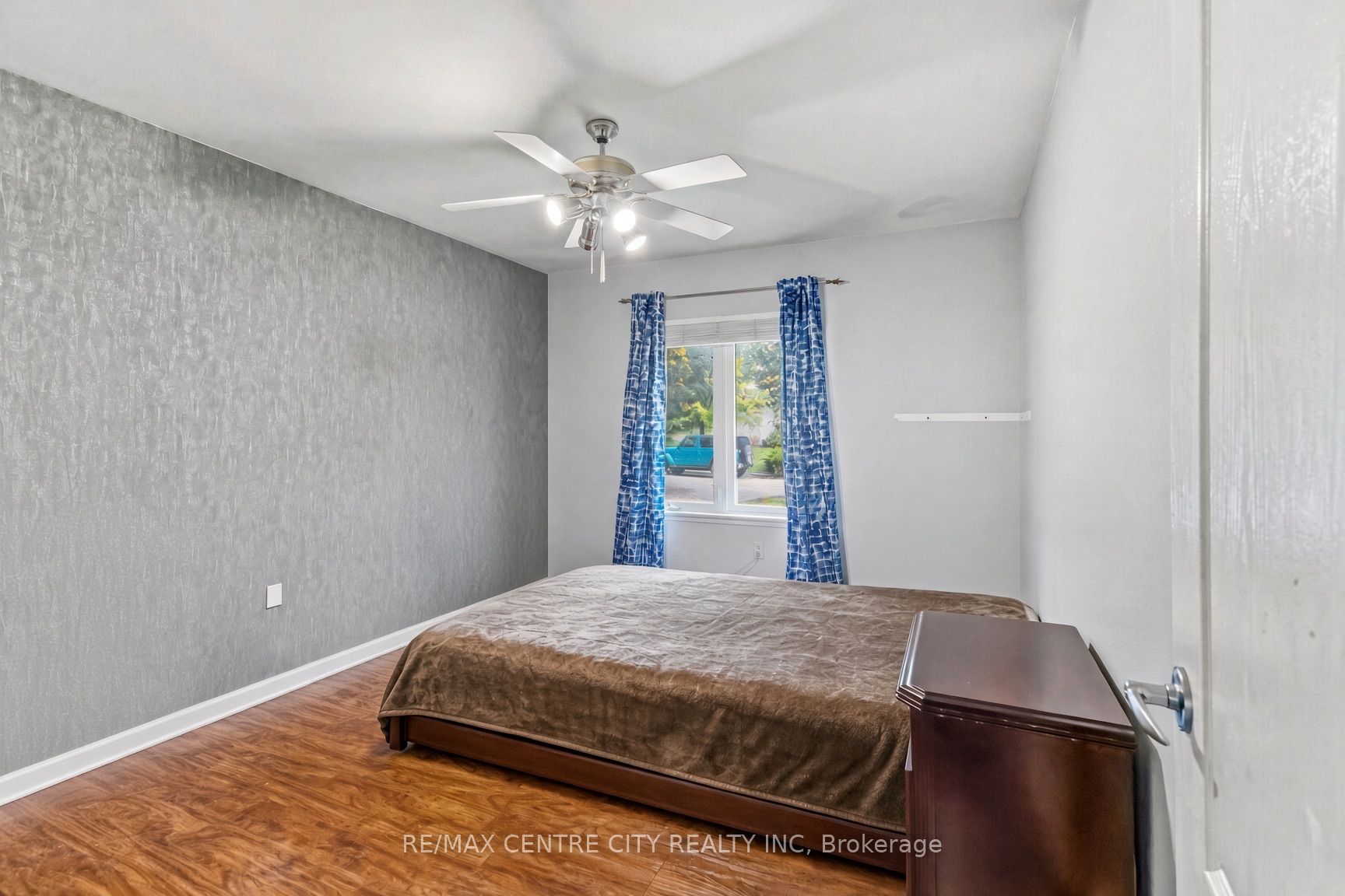859 Dalkeith Crescent Property Photo 10