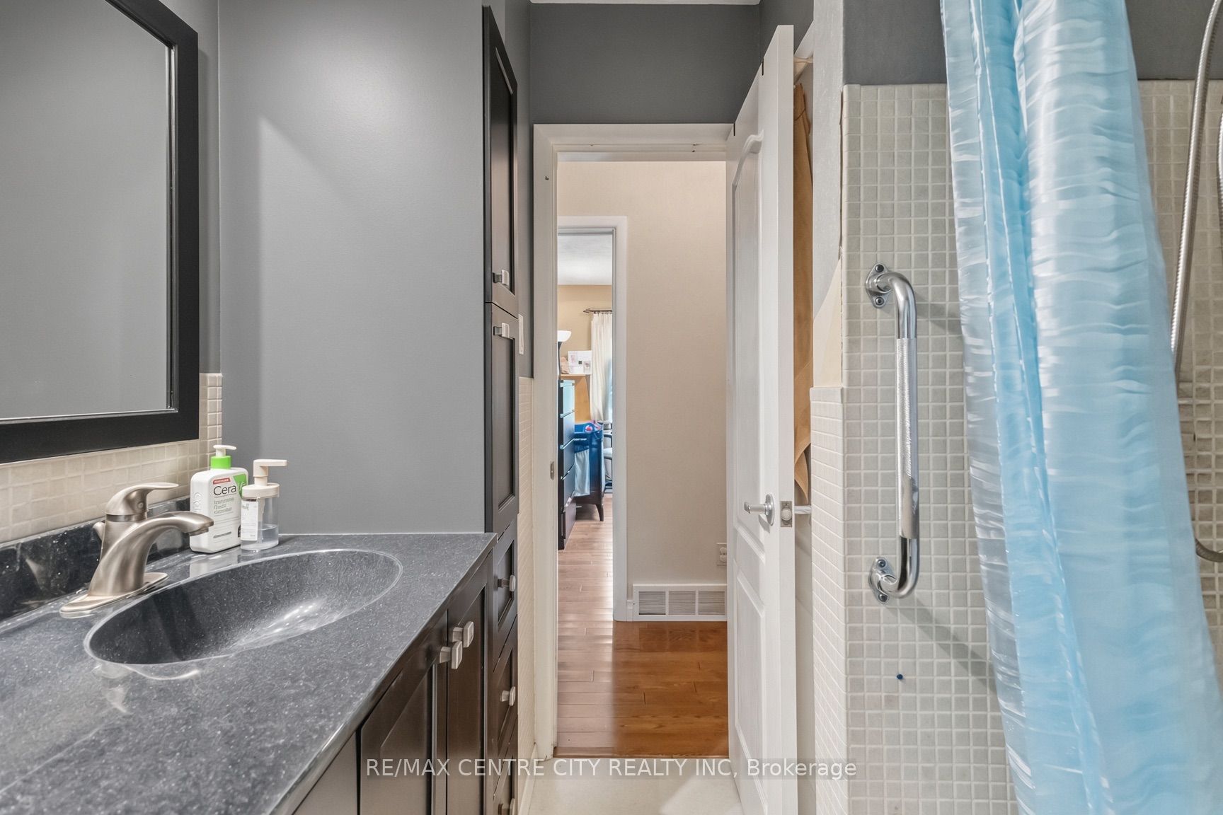 859 Dalkeith Crescent Property Photo 14