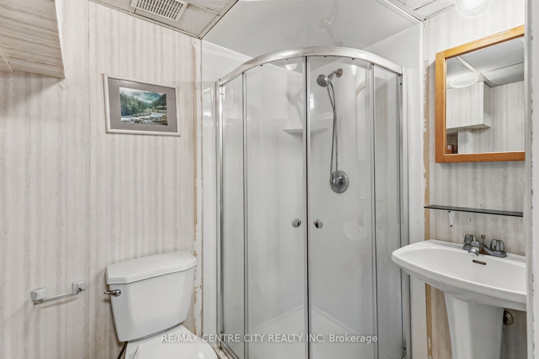 859 Dalkeith Crescent Property Photo 19