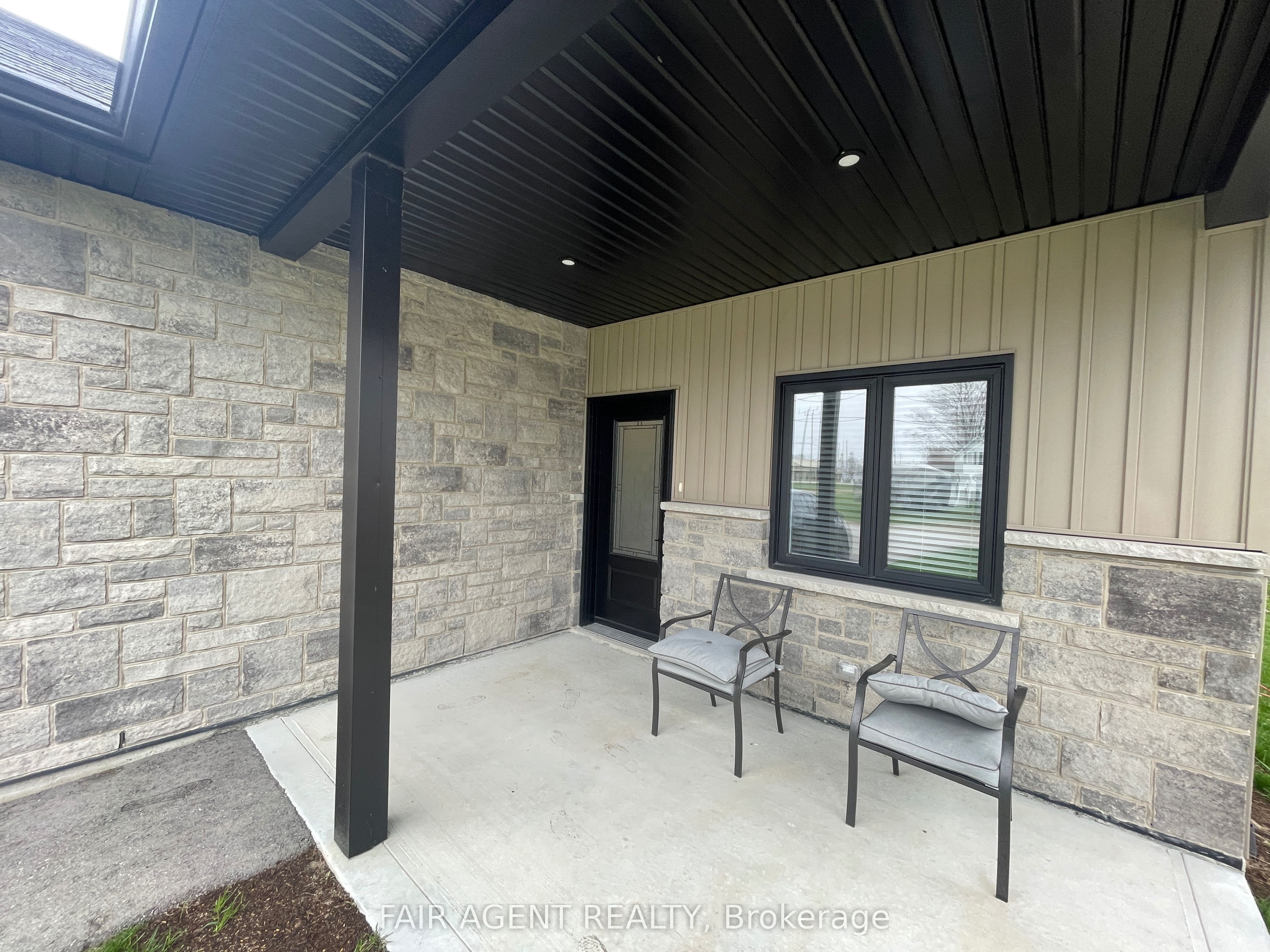 255 Albert Street 2 Property Photo 15