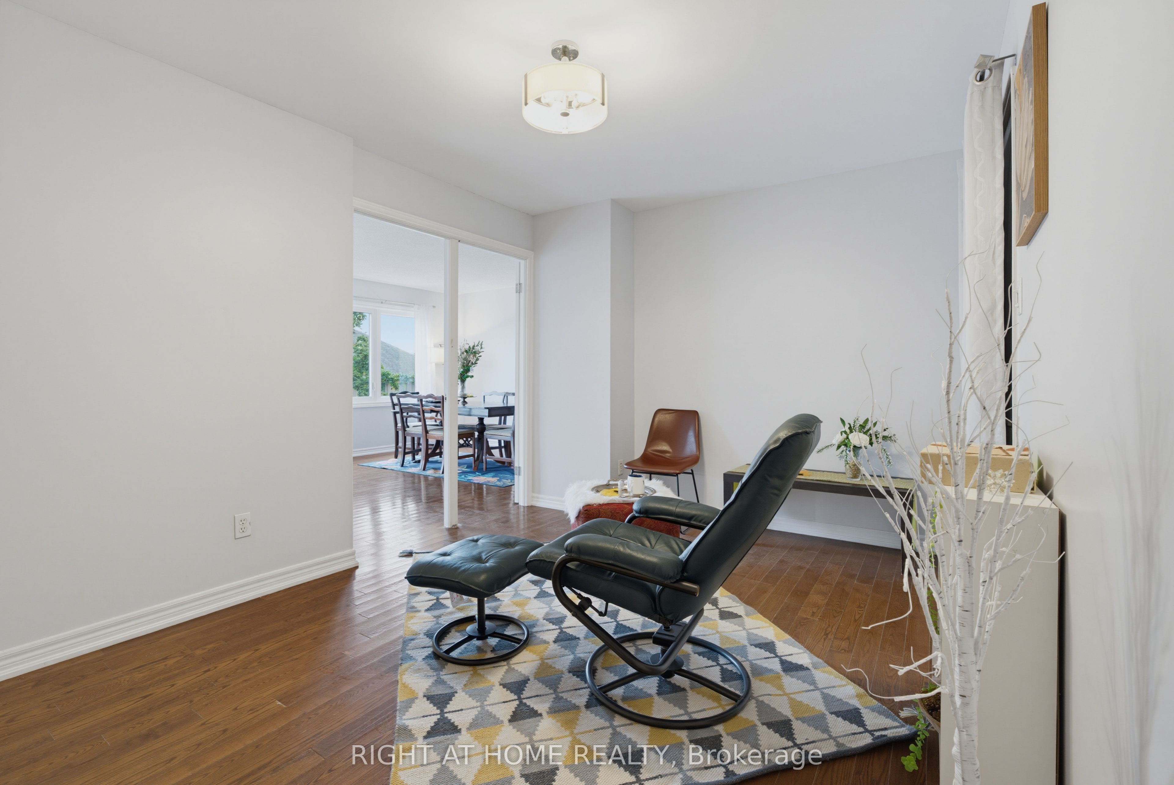 1548 Richmond Street 14 Property Photo 22