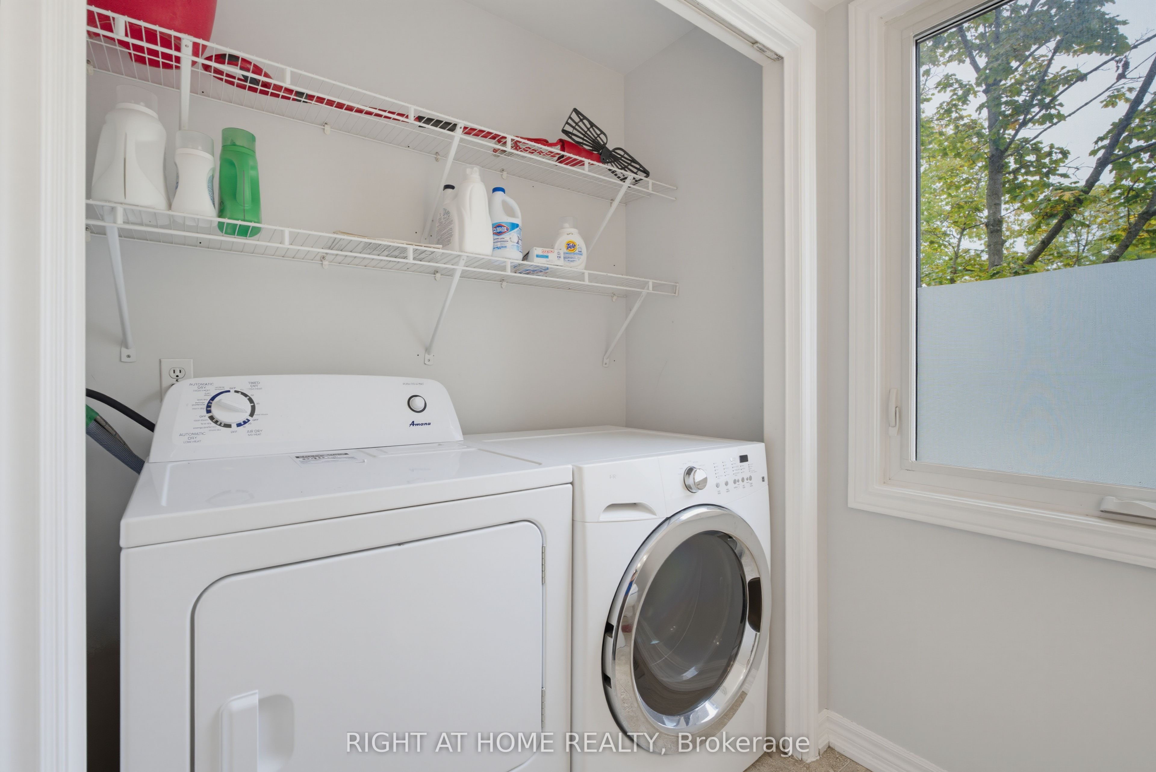 1548 Richmond Street 14 Property Photo 24