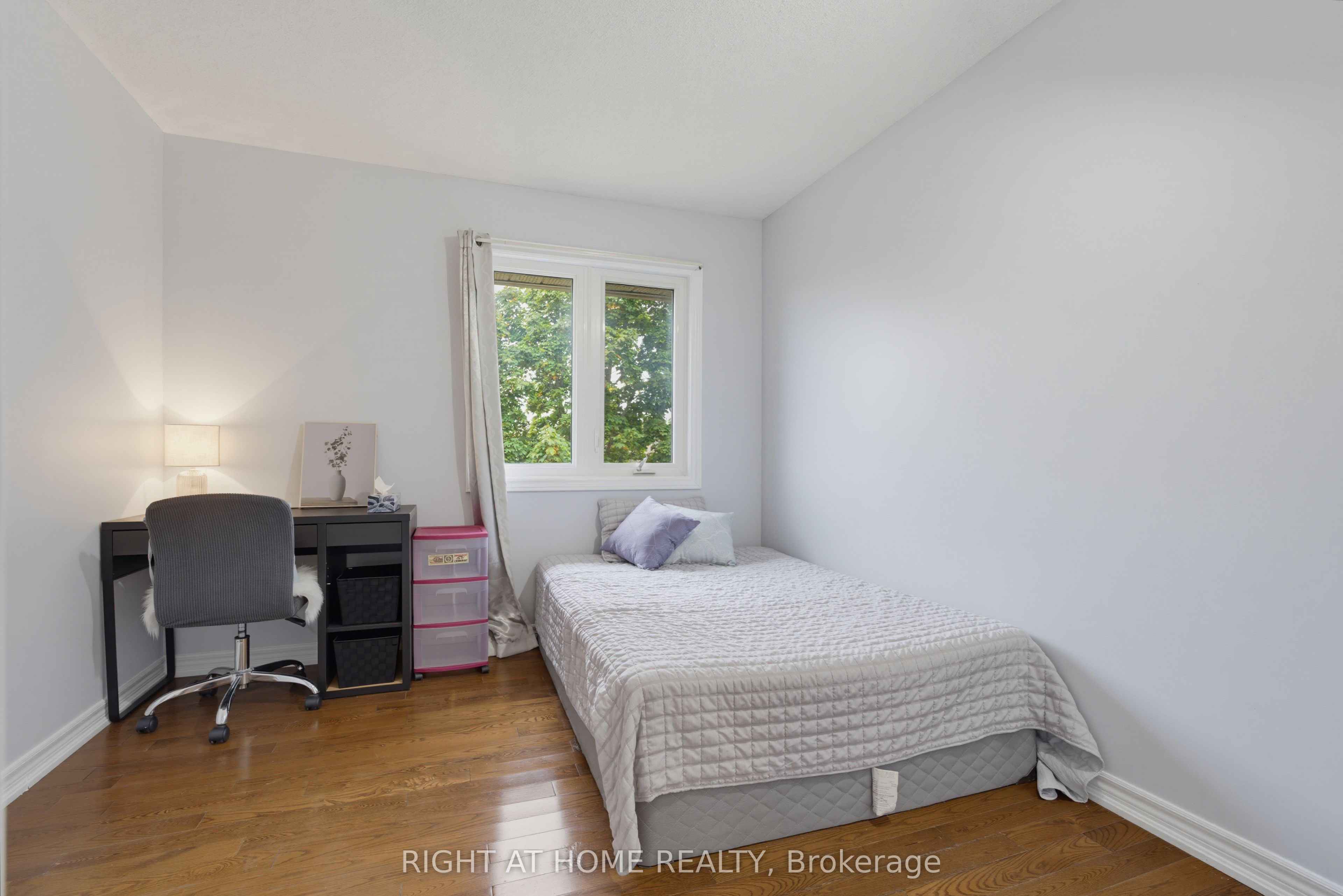 1548 Richmond Street 14 Property Photo 32