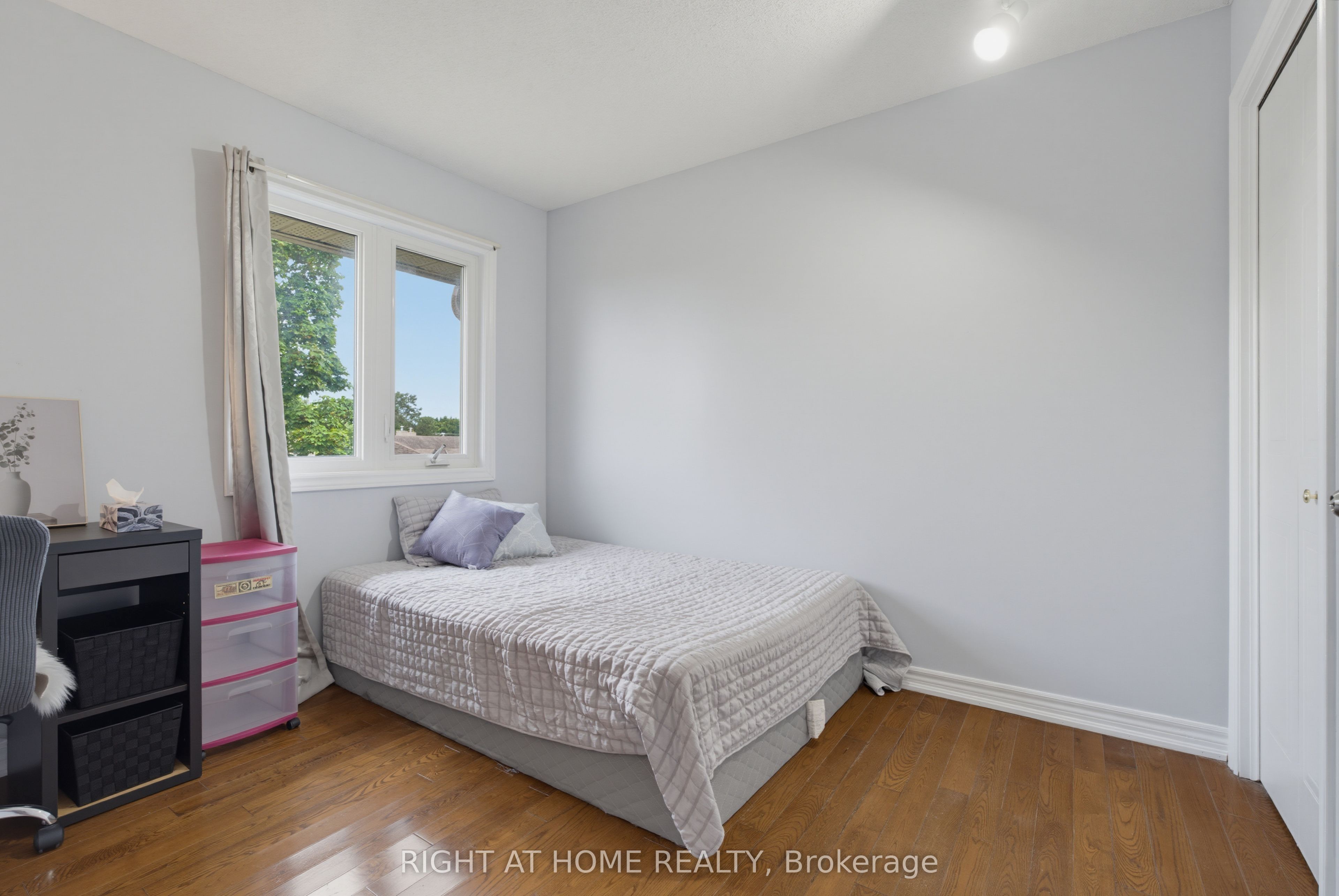 1548 Richmond Street 14 Property Photo 33