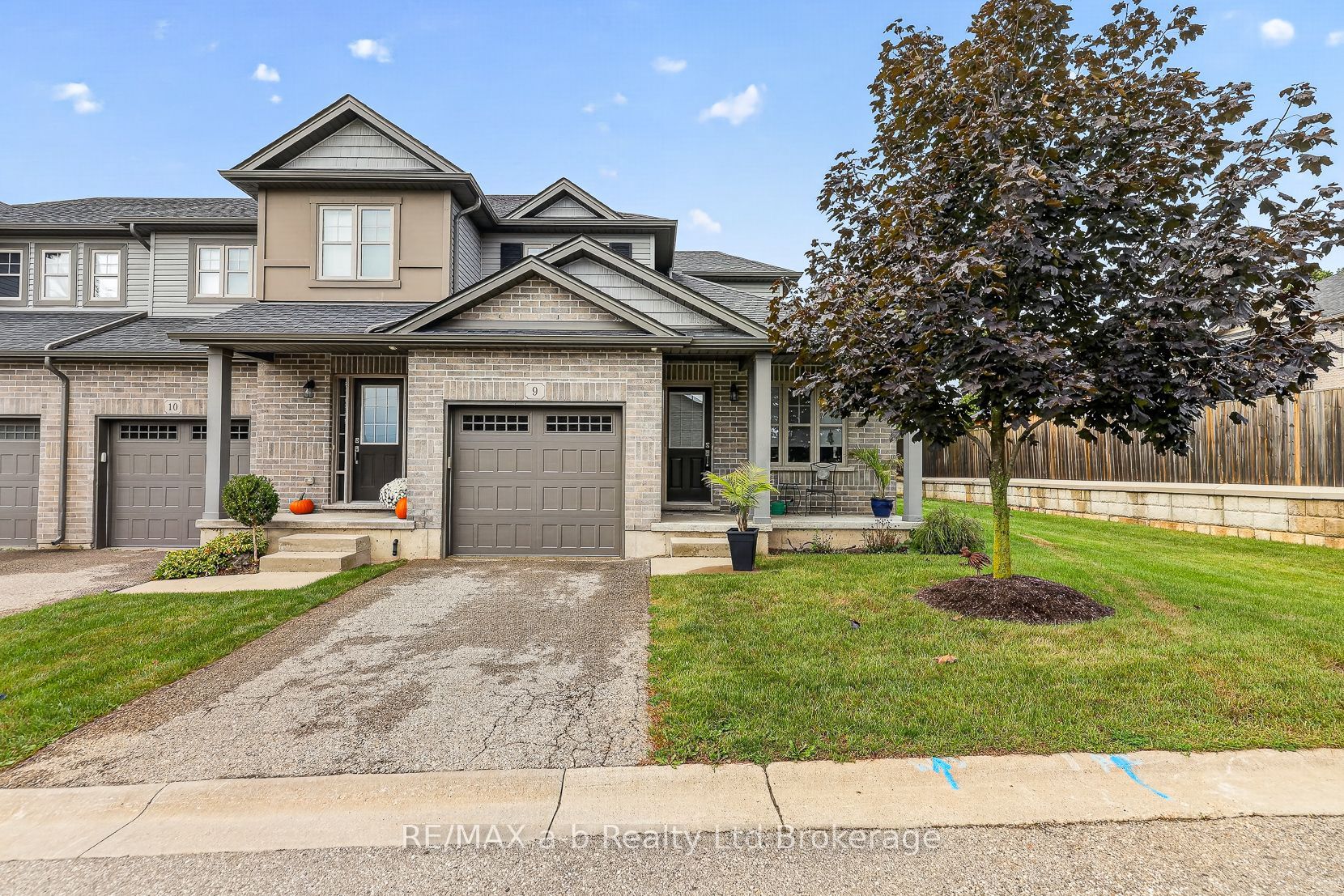 175 Ingersoll Street N 9 Property Photo 2