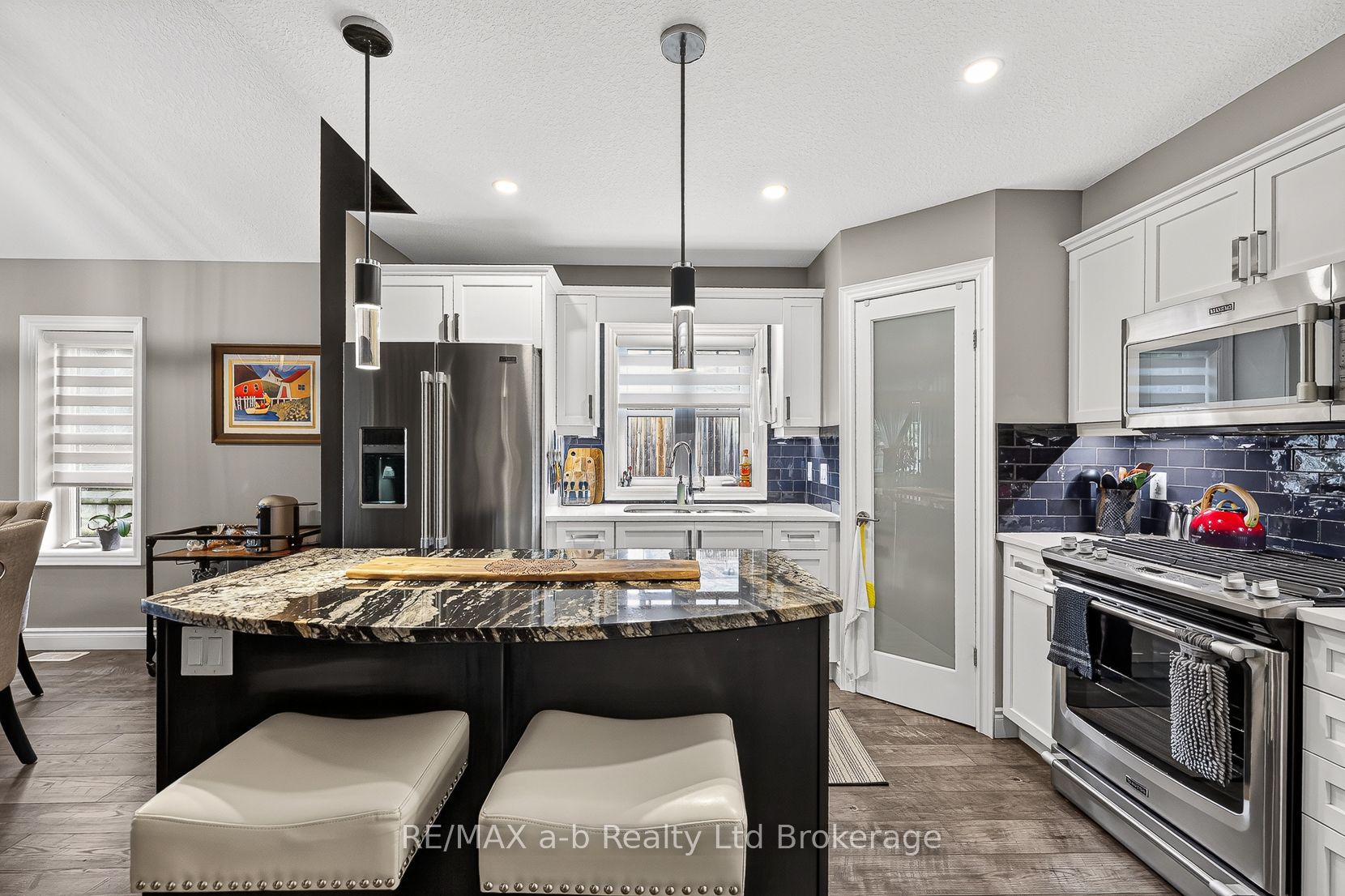 175 Ingersoll Street N 9 Property Photo 6