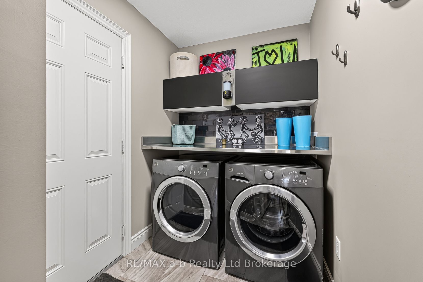175 Ingersoll Street N 9 Property Photo 19