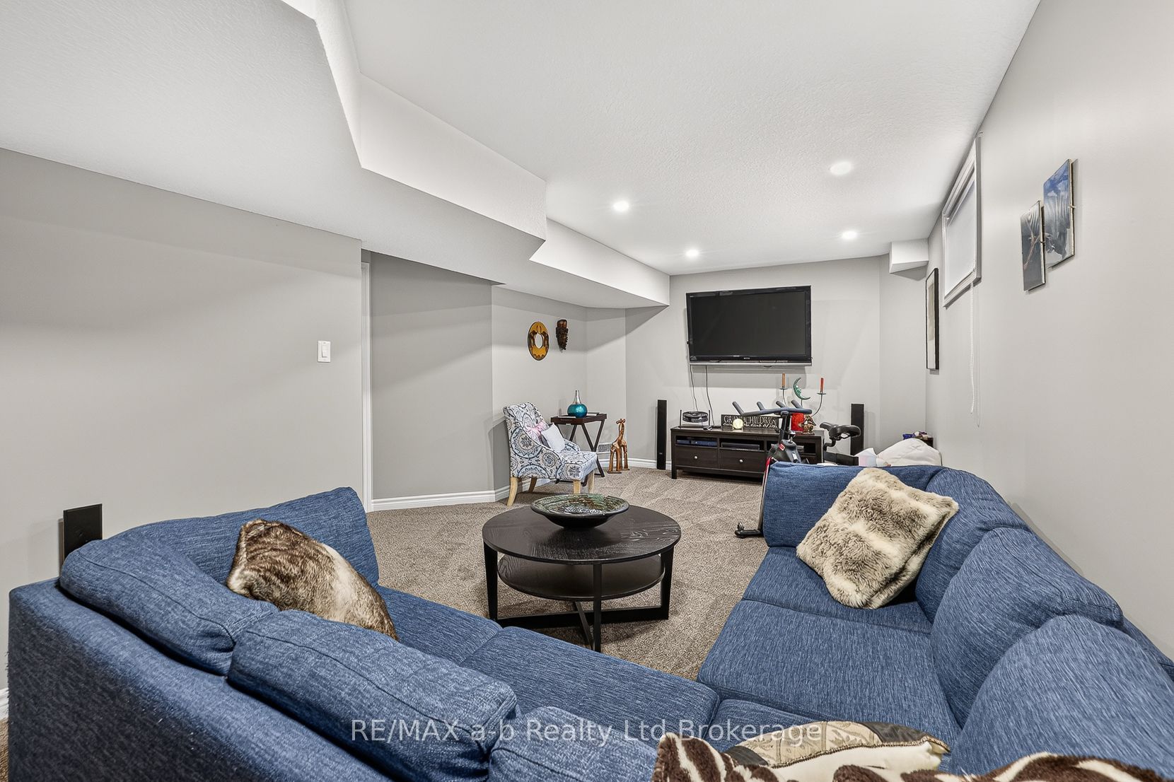 175 Ingersoll Street N 9 Property Photo 31