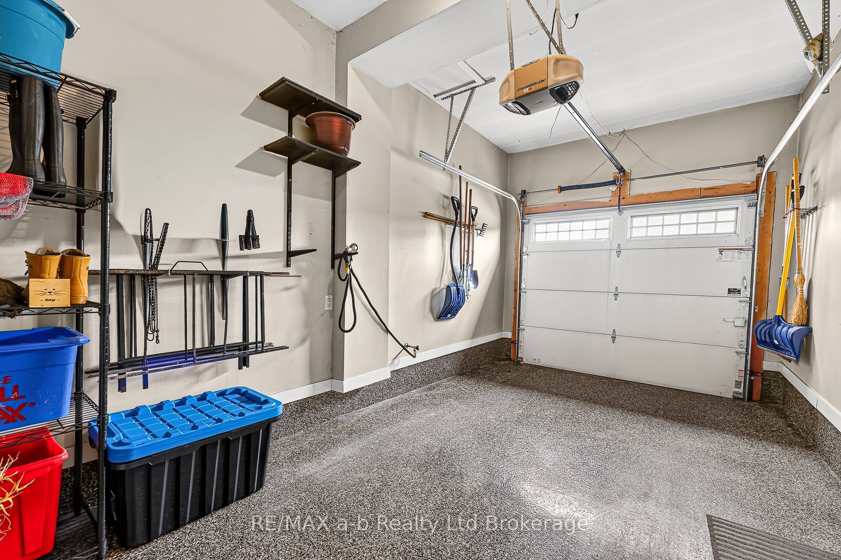 175 Ingersoll Street N 9 Property Photo 36