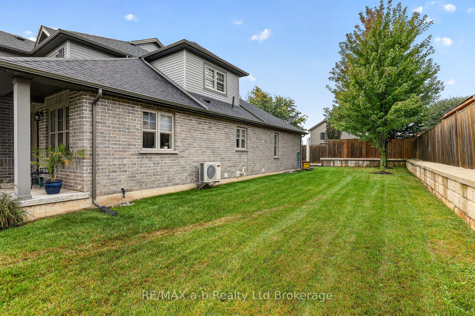 175 Ingersoll Street N 9 Property Photo 37