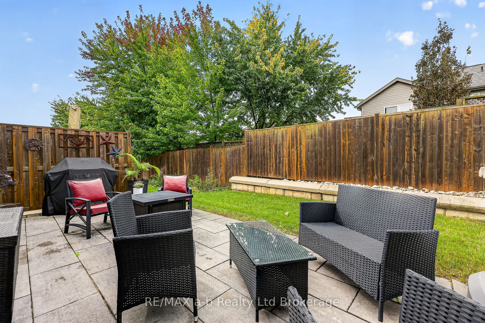 175 Ingersoll Street N 9 Property Photo 41
