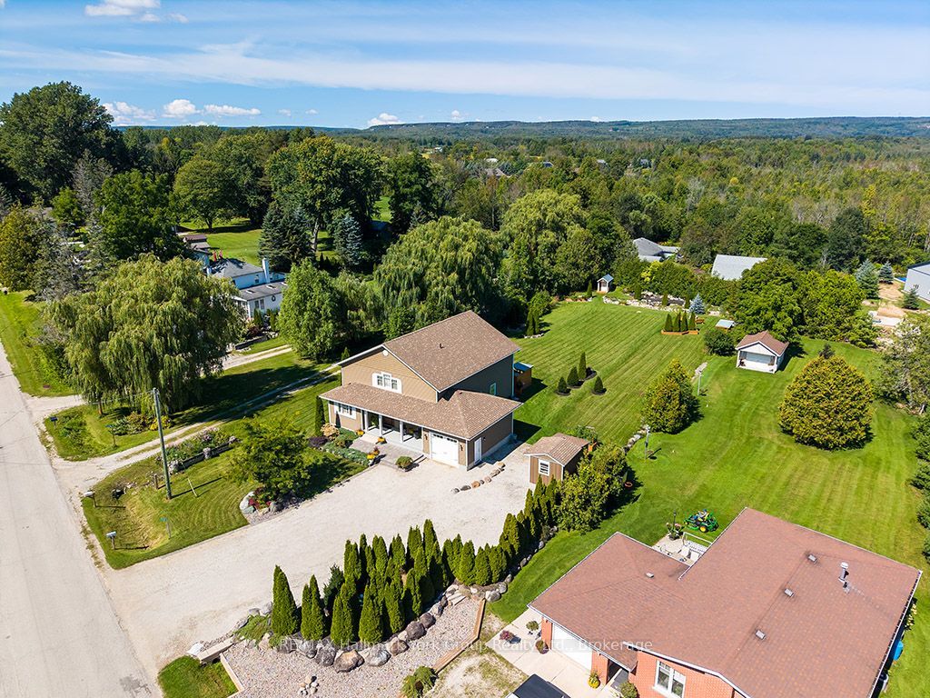 226083 Centreville Road Property Photo 3