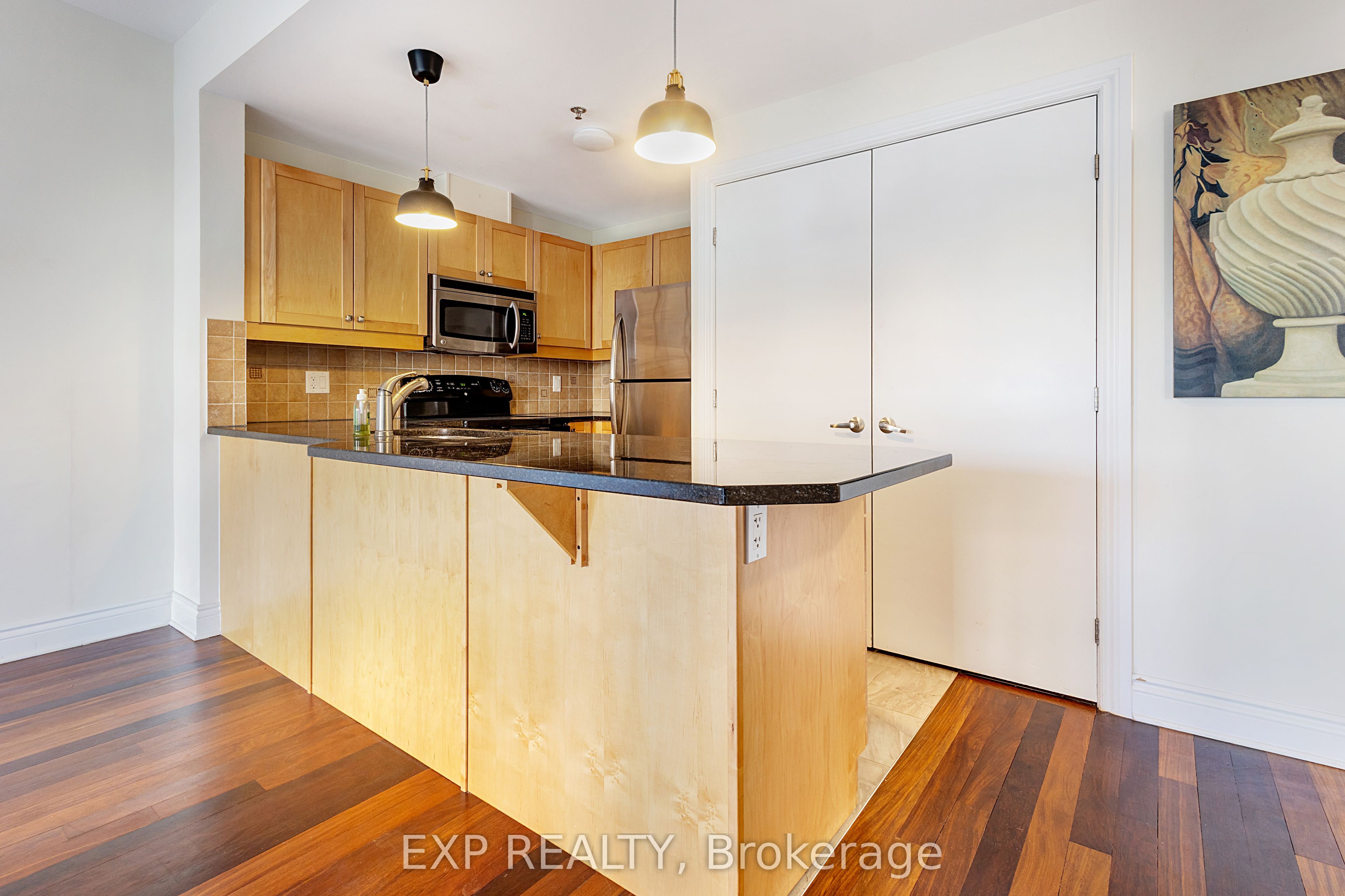 323 Winona Avenue 10 Property Photo 18