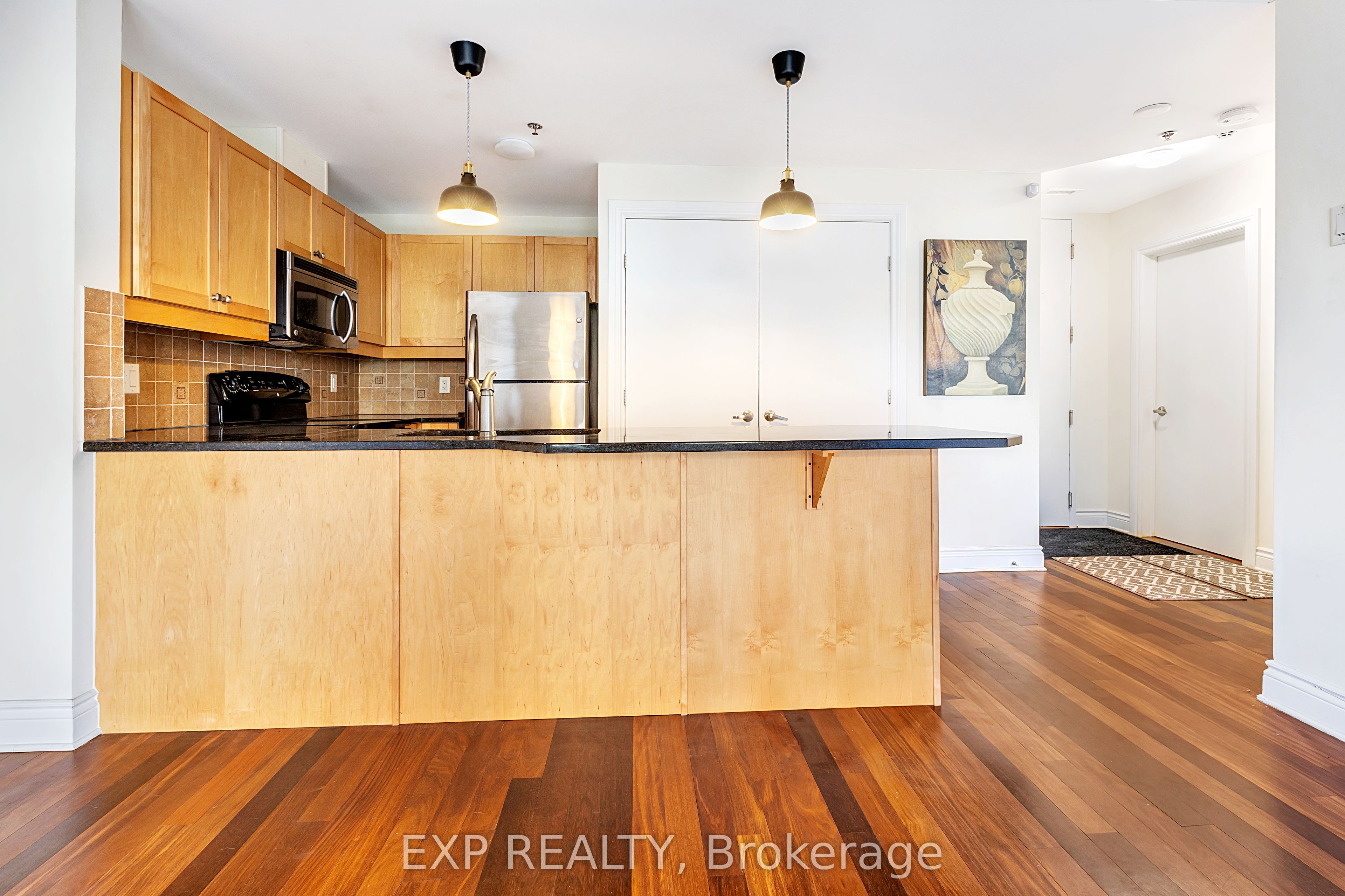 323 Winona Avenue 10 Property Photo 19