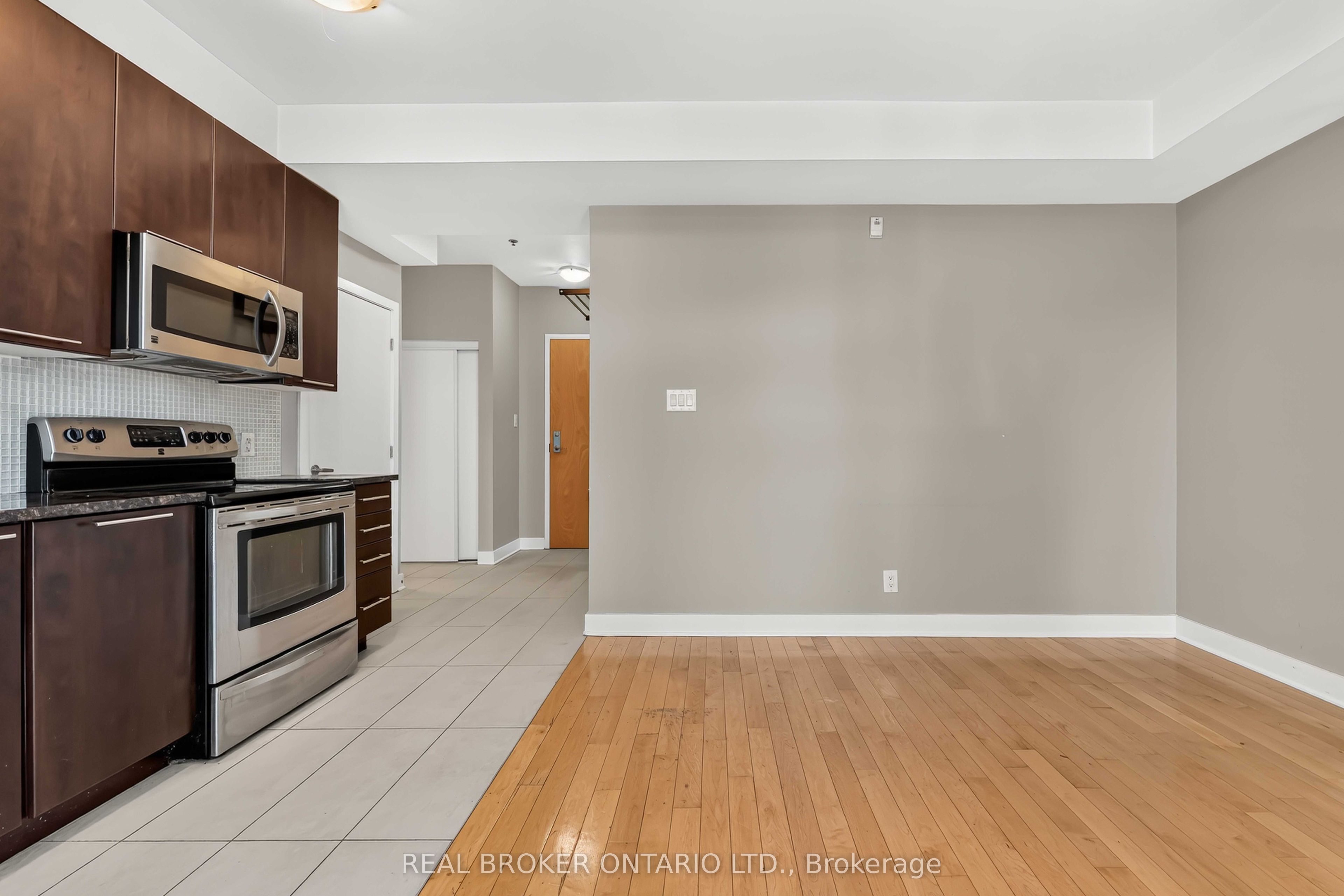 360 Cumberland Street 201 Property Photo 6
