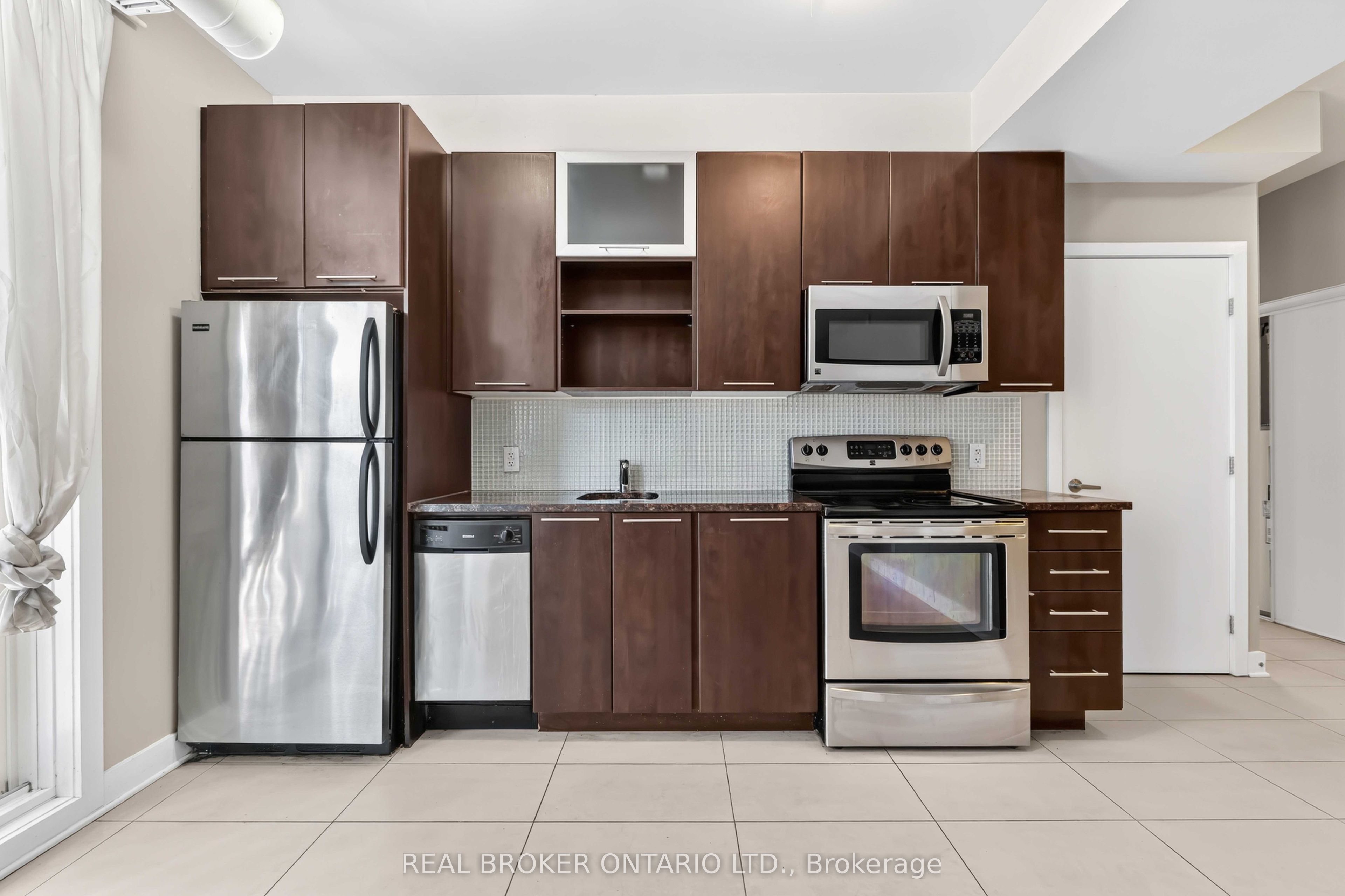 360 Cumberland Street 201 Property Photo 9
