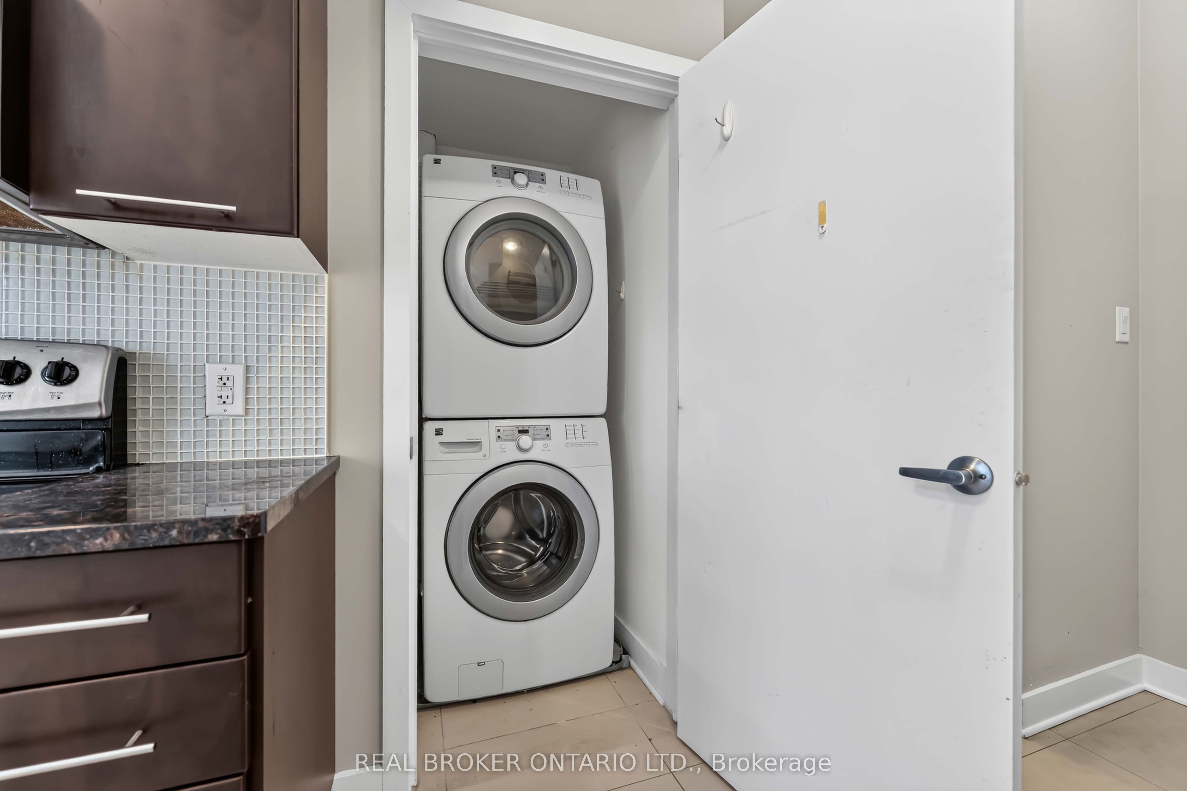 360 Cumberland Street 201 Property Photo 10
