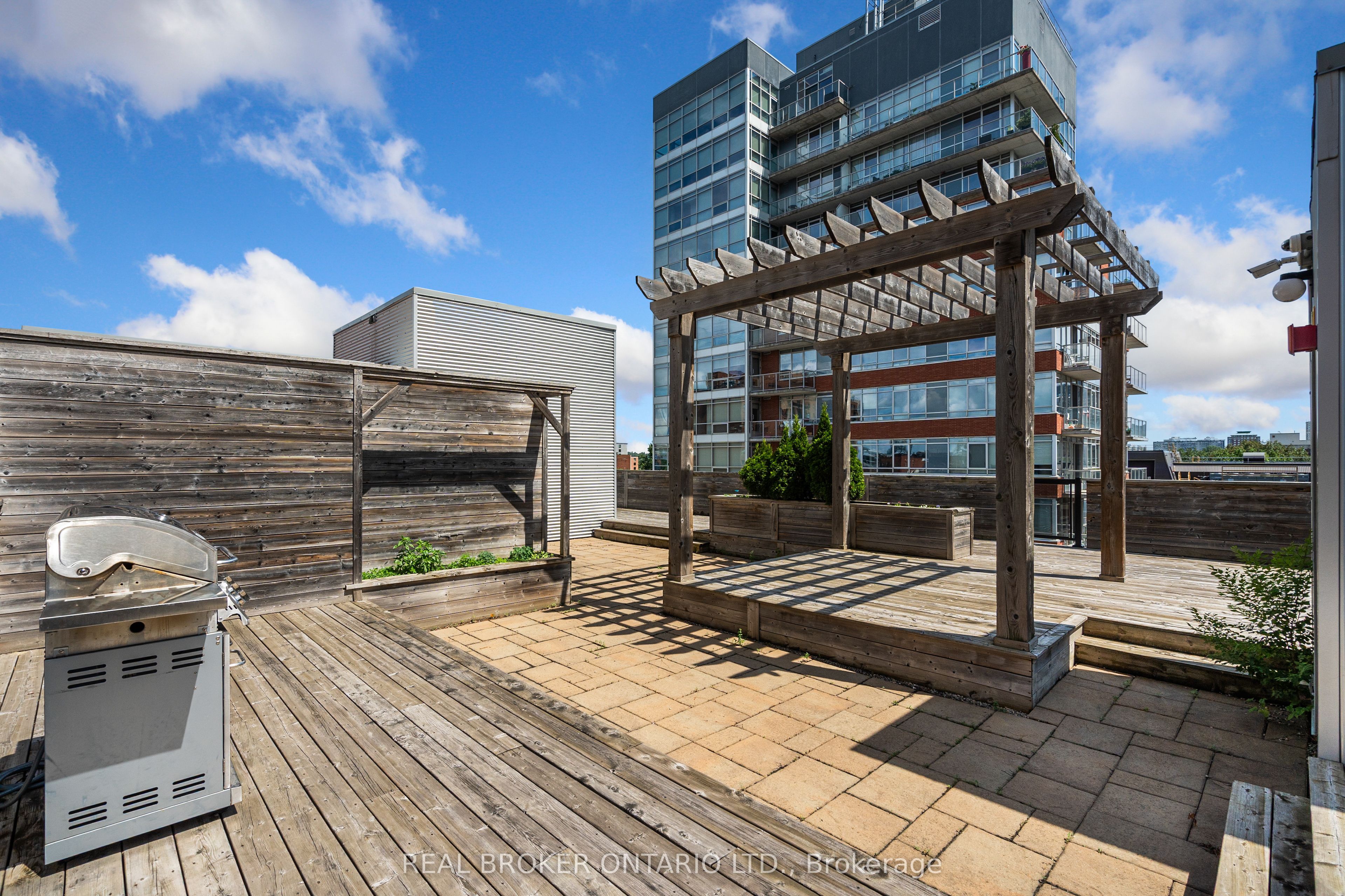 360 Cumberland Street 201 Property Photo 22
