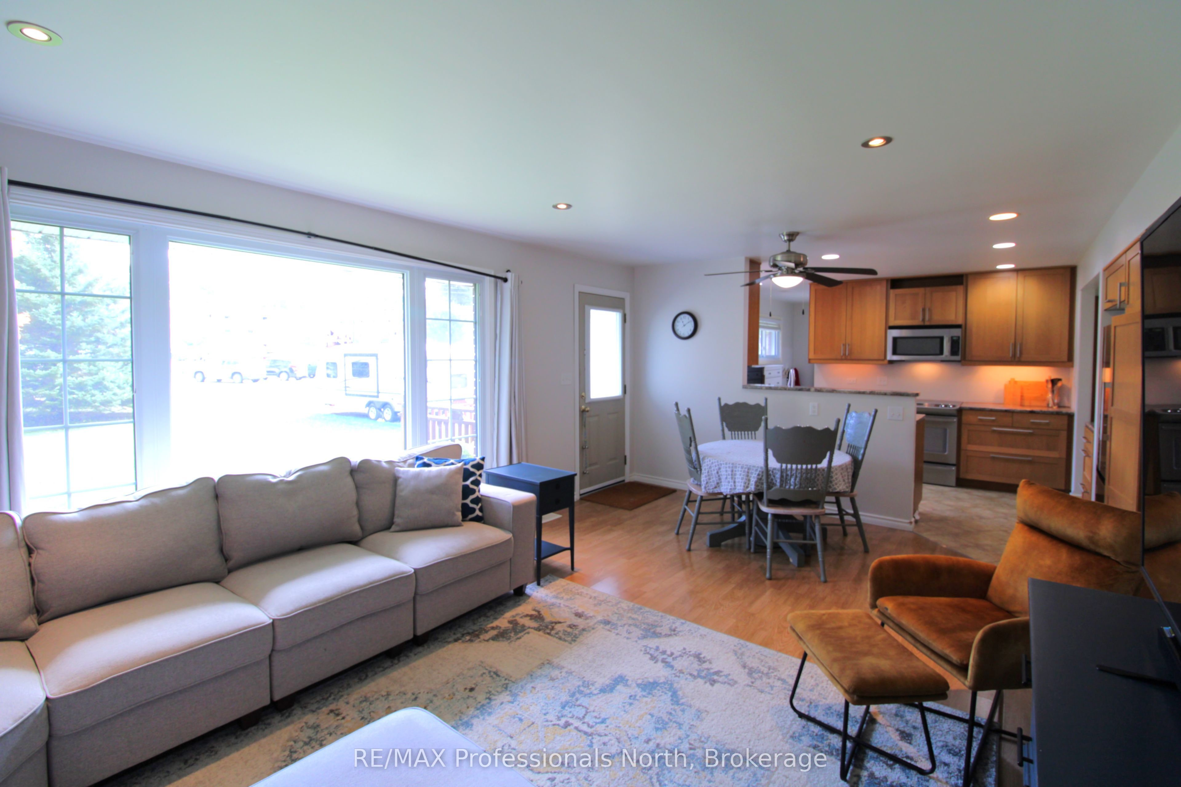 83 Pine Street Property Photo 8