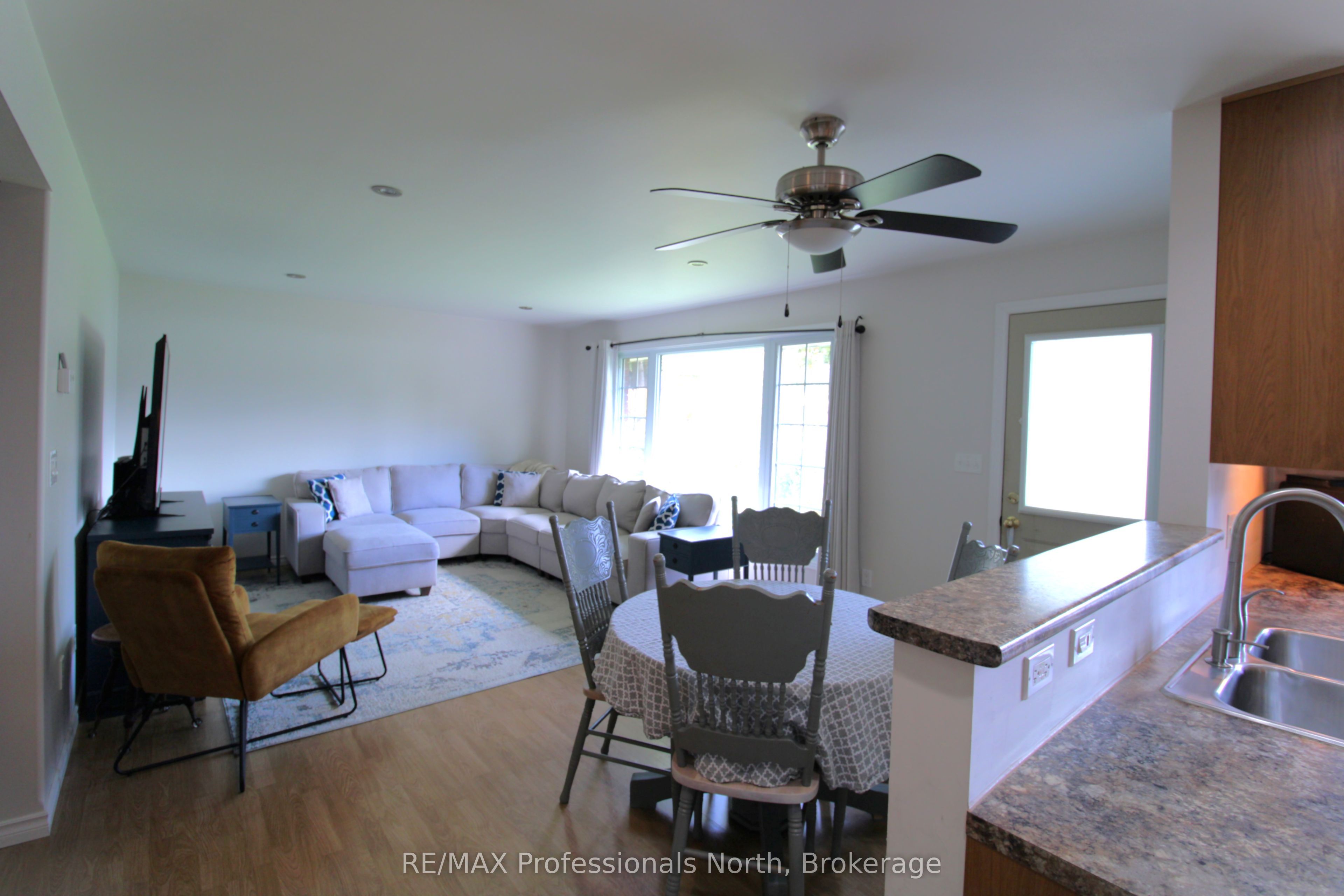 83 Pine Street Property Photo 9
