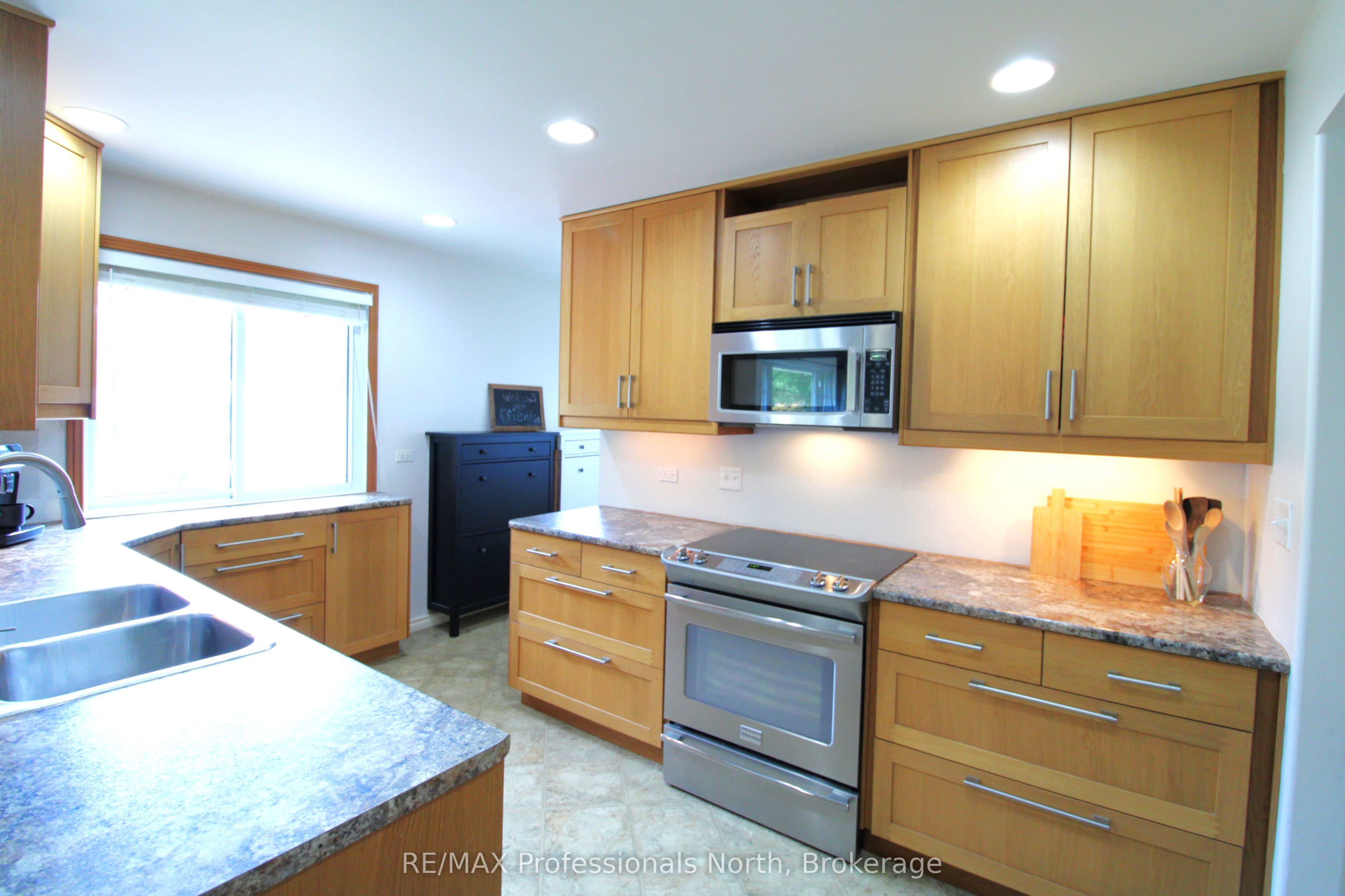 83 Pine Street Property Photo 32