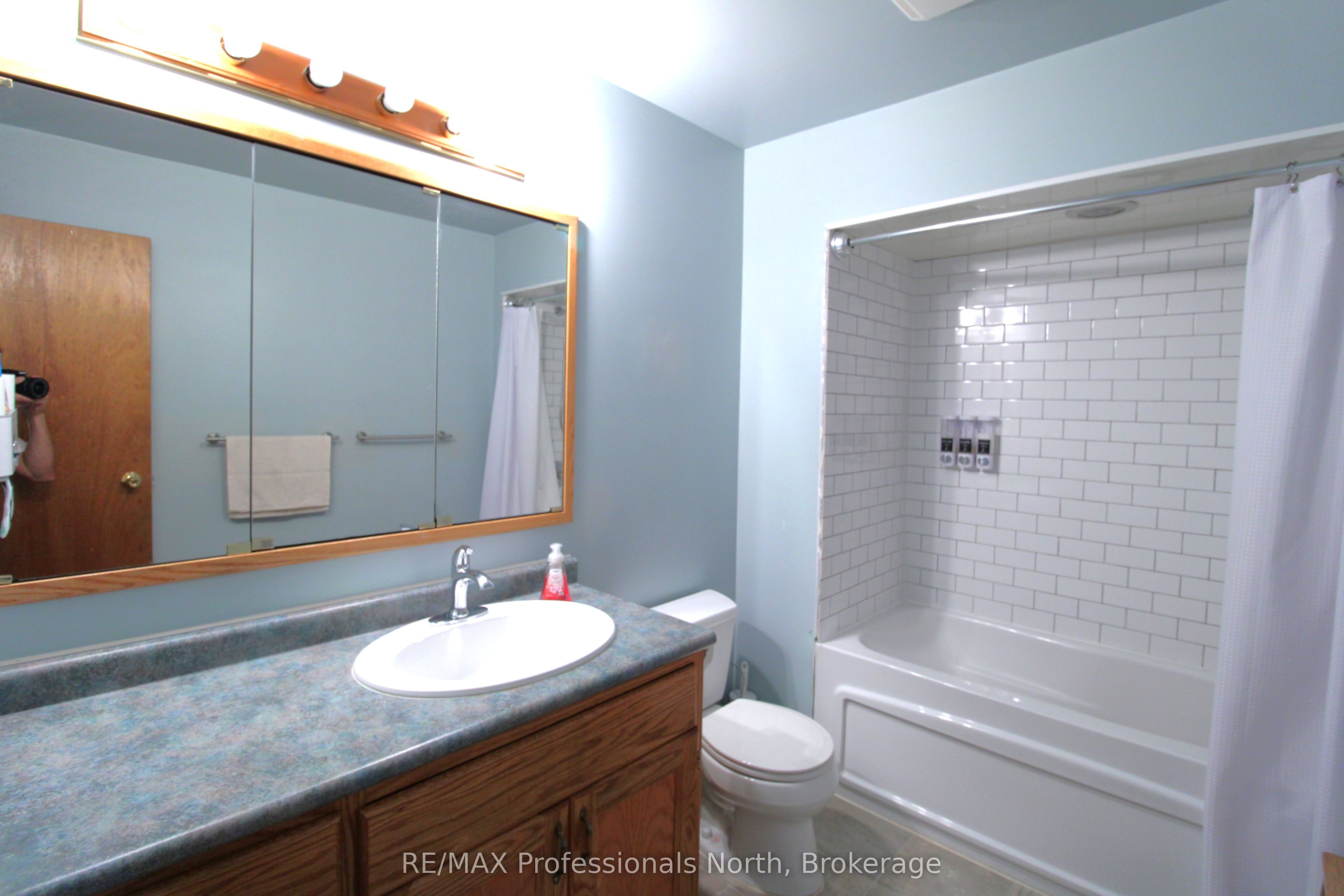 83 Pine Street Property Photo 36