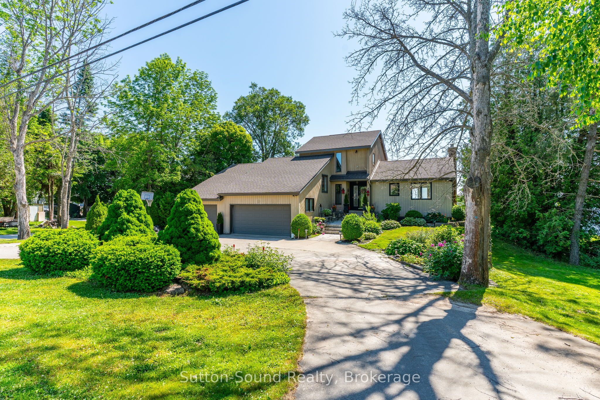 427 Balmy Beach Road Property Photo 1