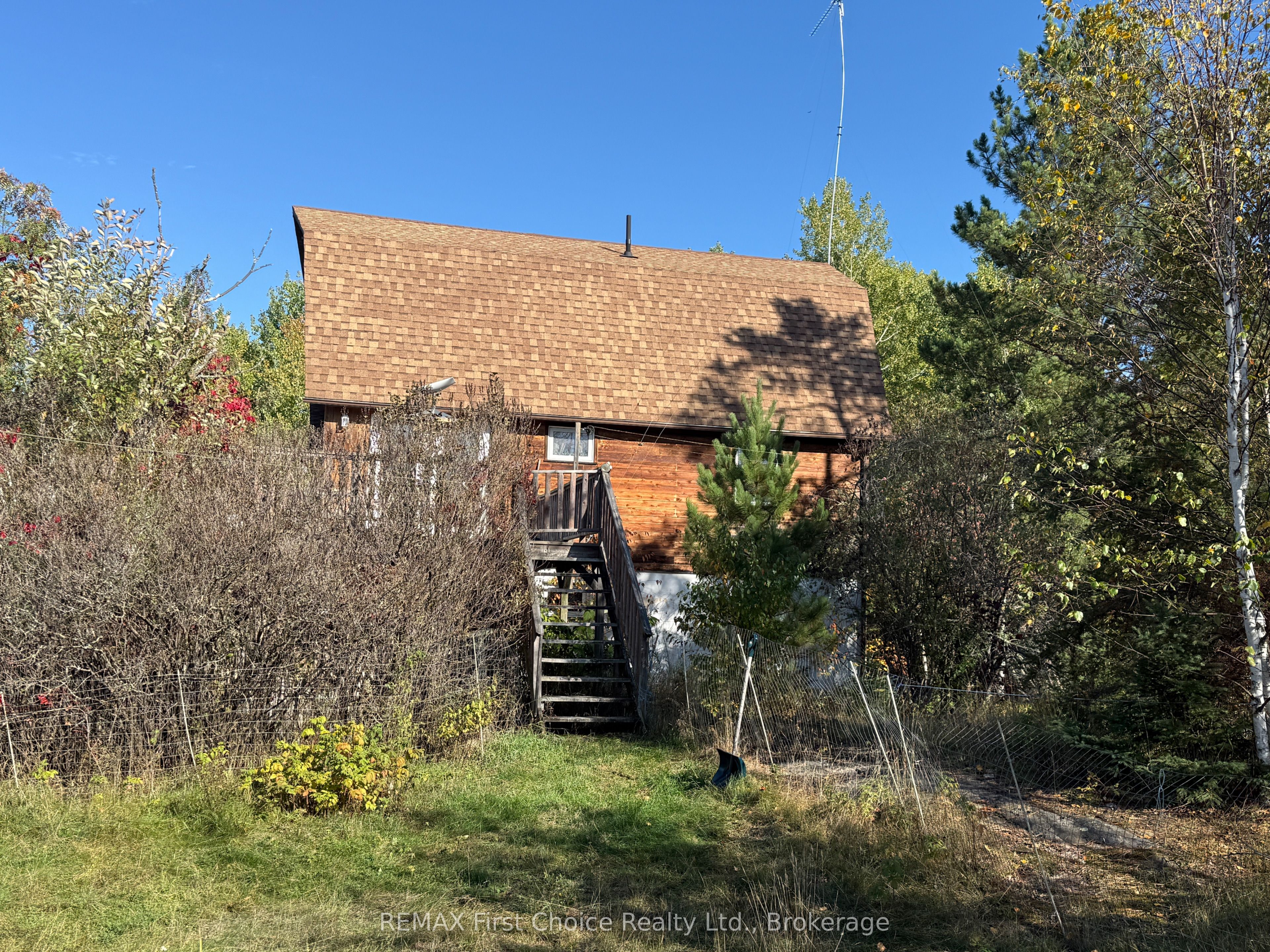 1256 Townline Road Property Photo 2