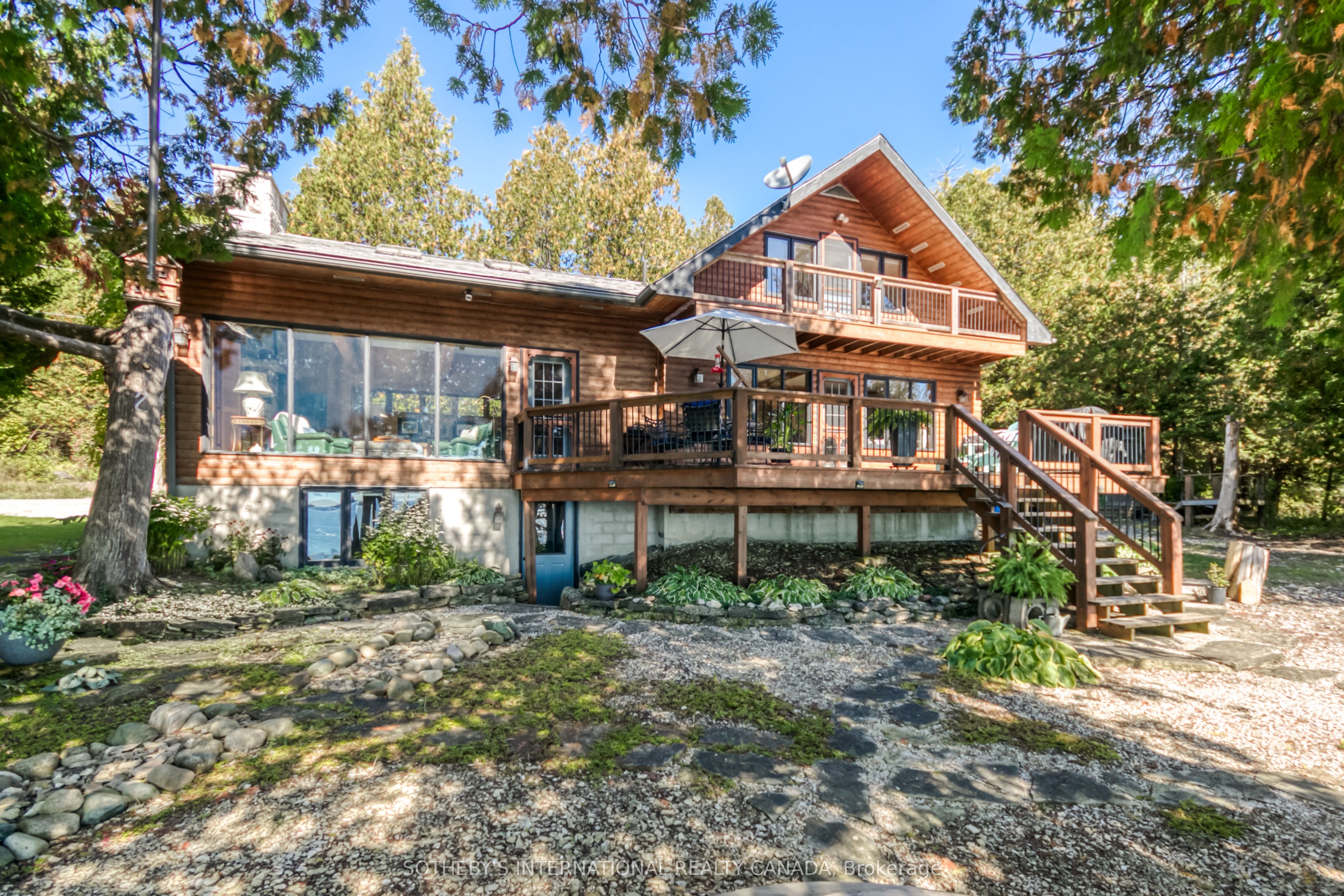 125 Lakeshore Road Property Photo 1