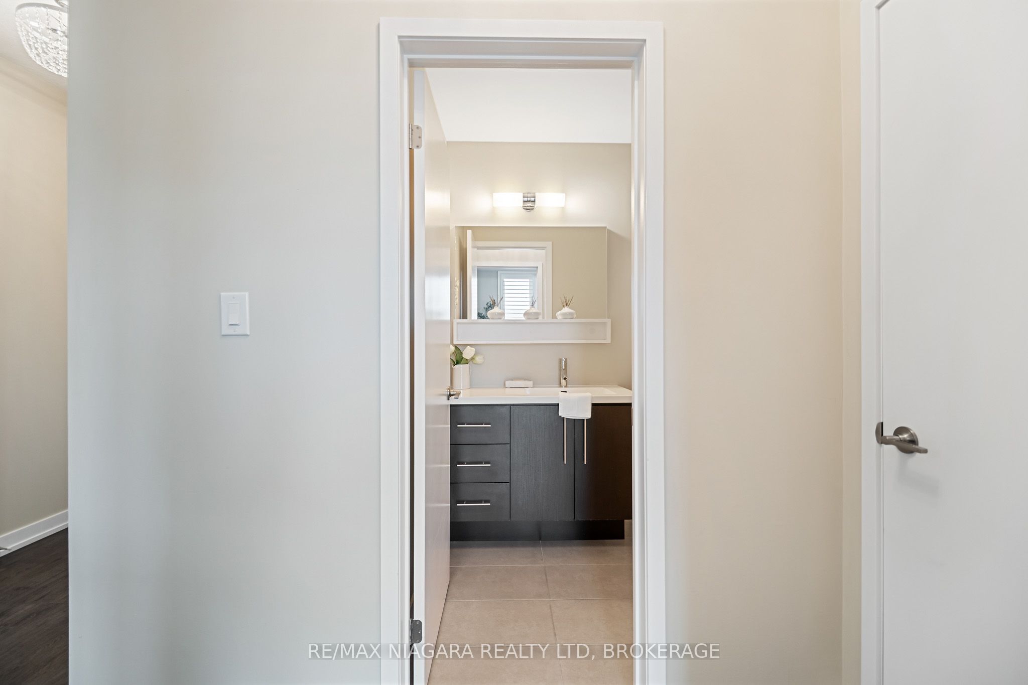 520 North Service Road 411 Property Photo 25