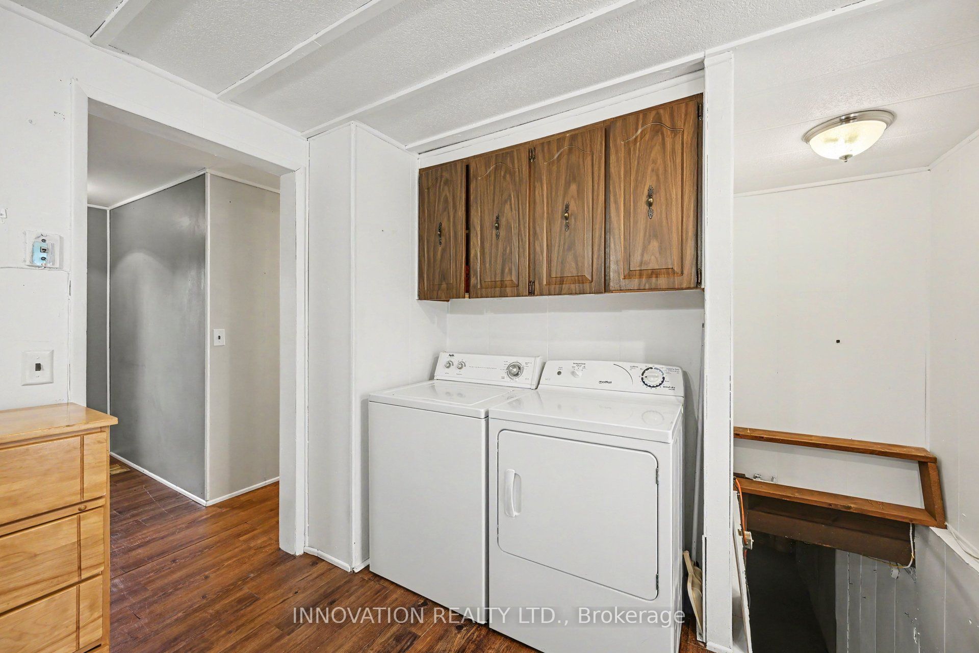 170 Adelaide Street Property Photo 5