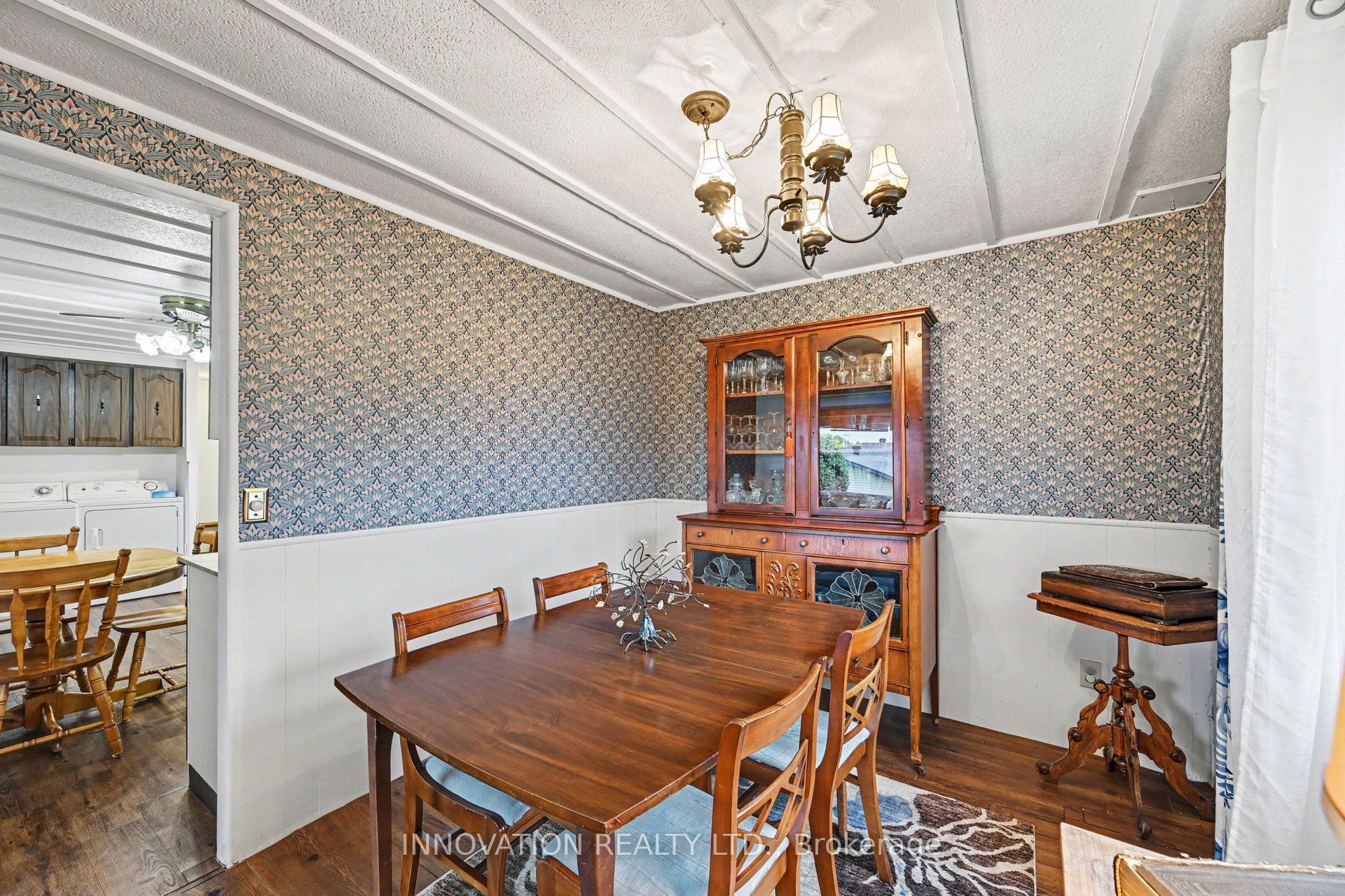 170 Adelaide Street Property Photo 7