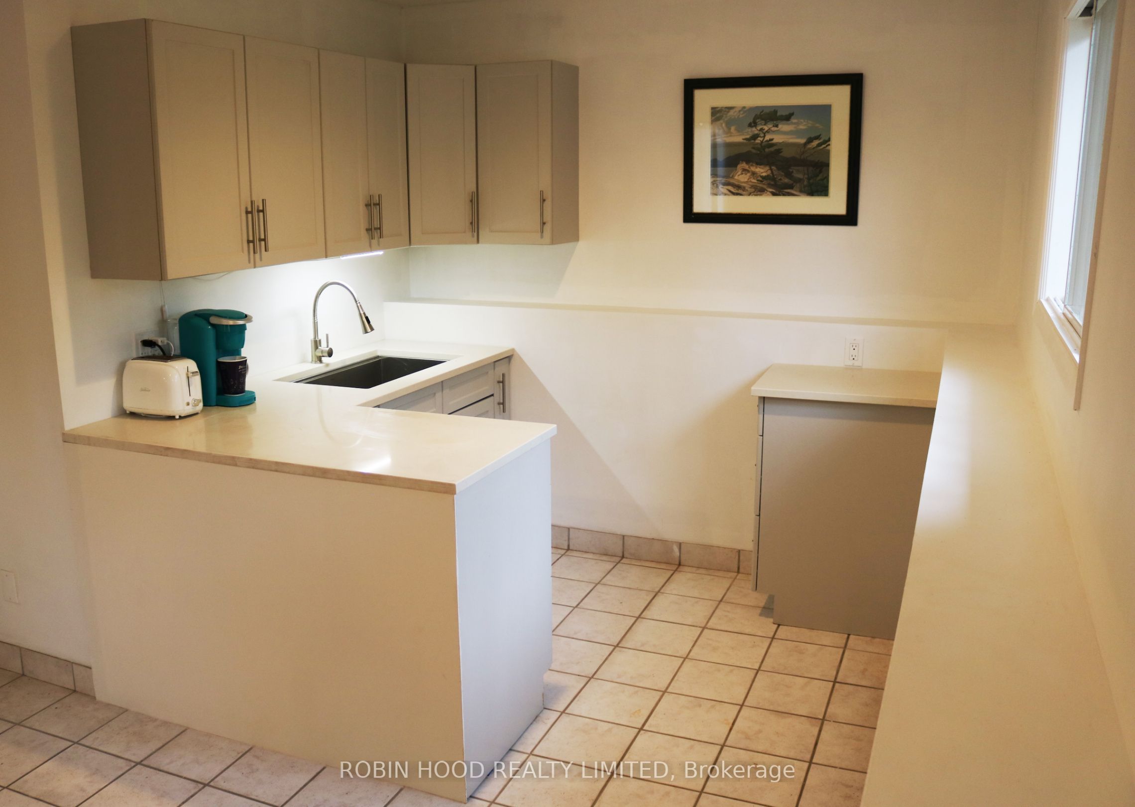 75 Stevenson Street N Property Photo 16