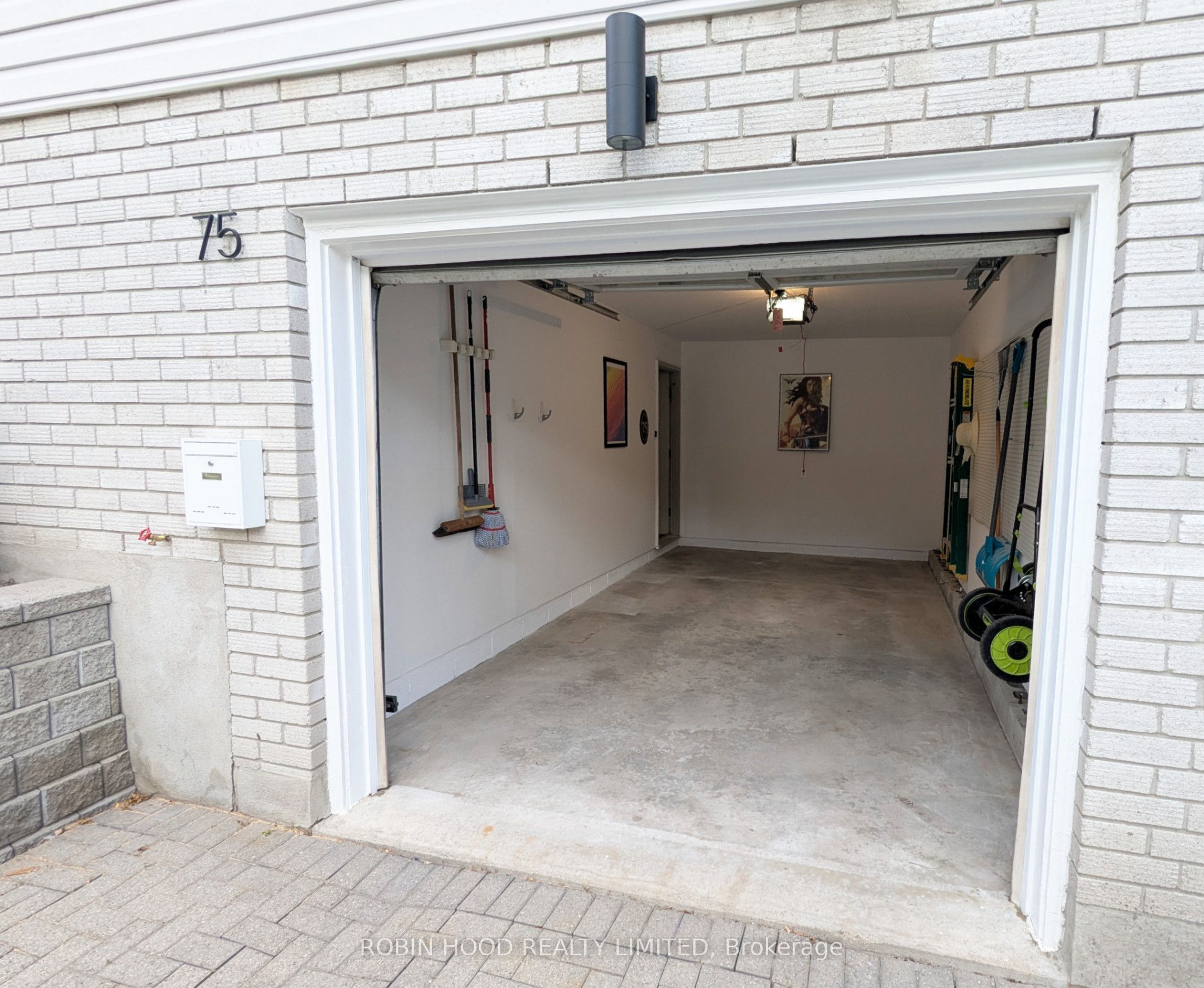75 Stevenson Street N Property Photo 21