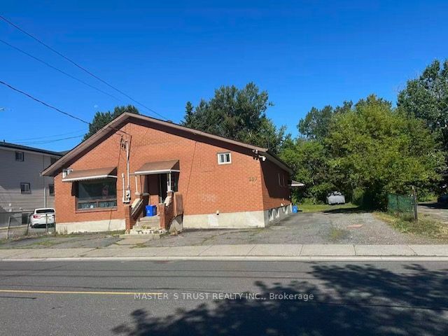 257 Leslie Street Property Photo 1