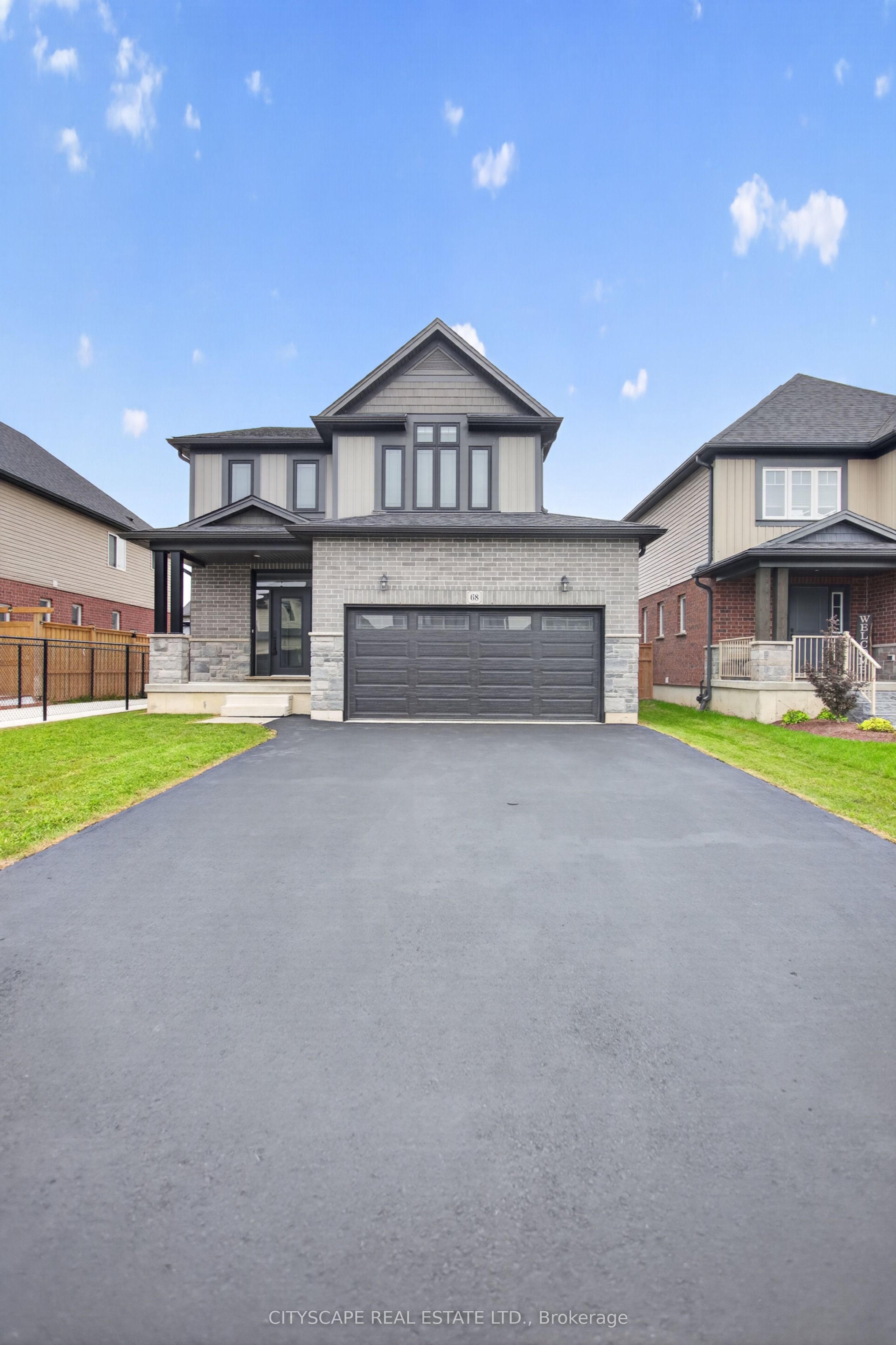 68 Davidson Drive W Property Photo 2