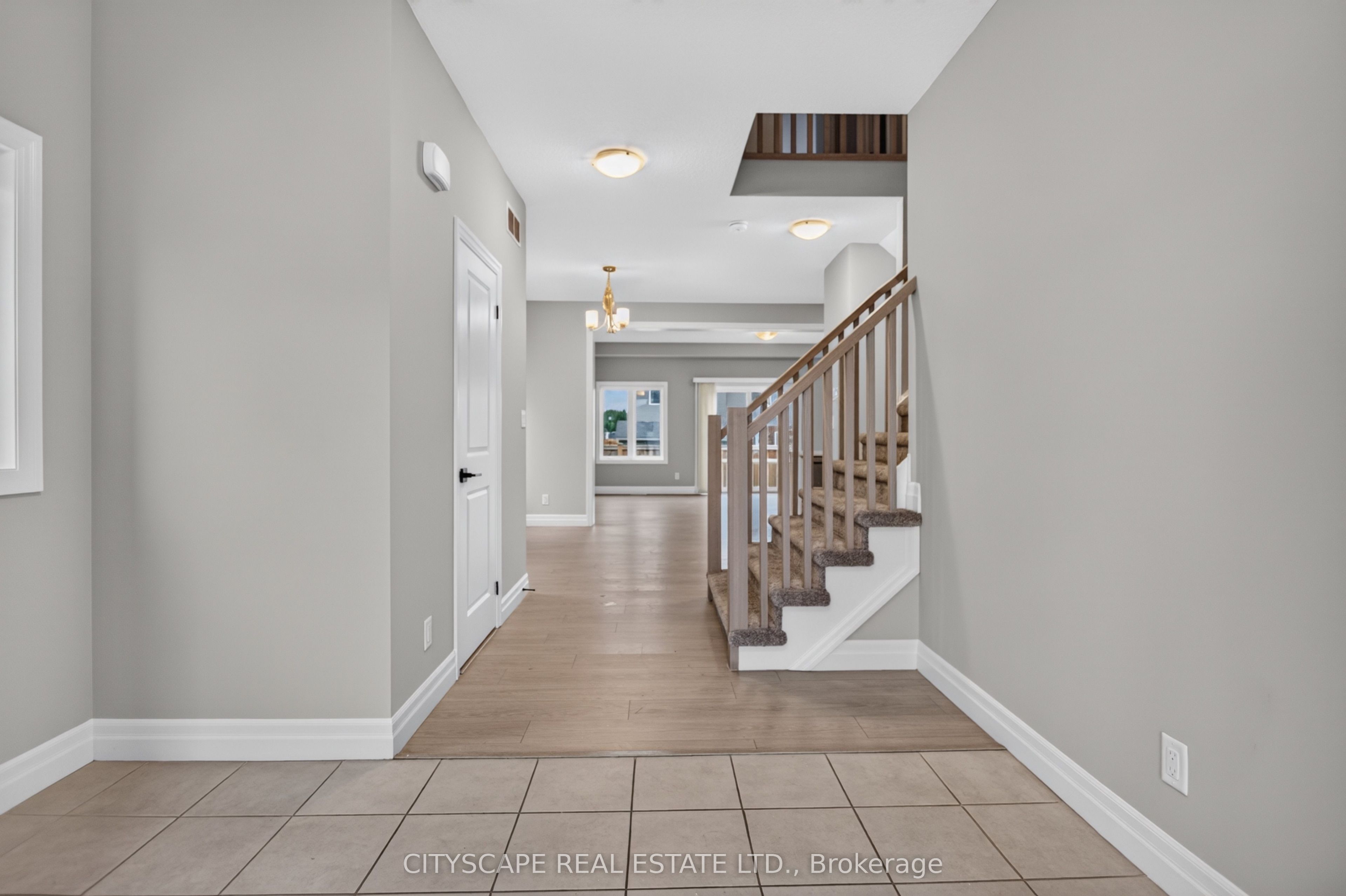 68 Davidson Drive W Property Photo 6