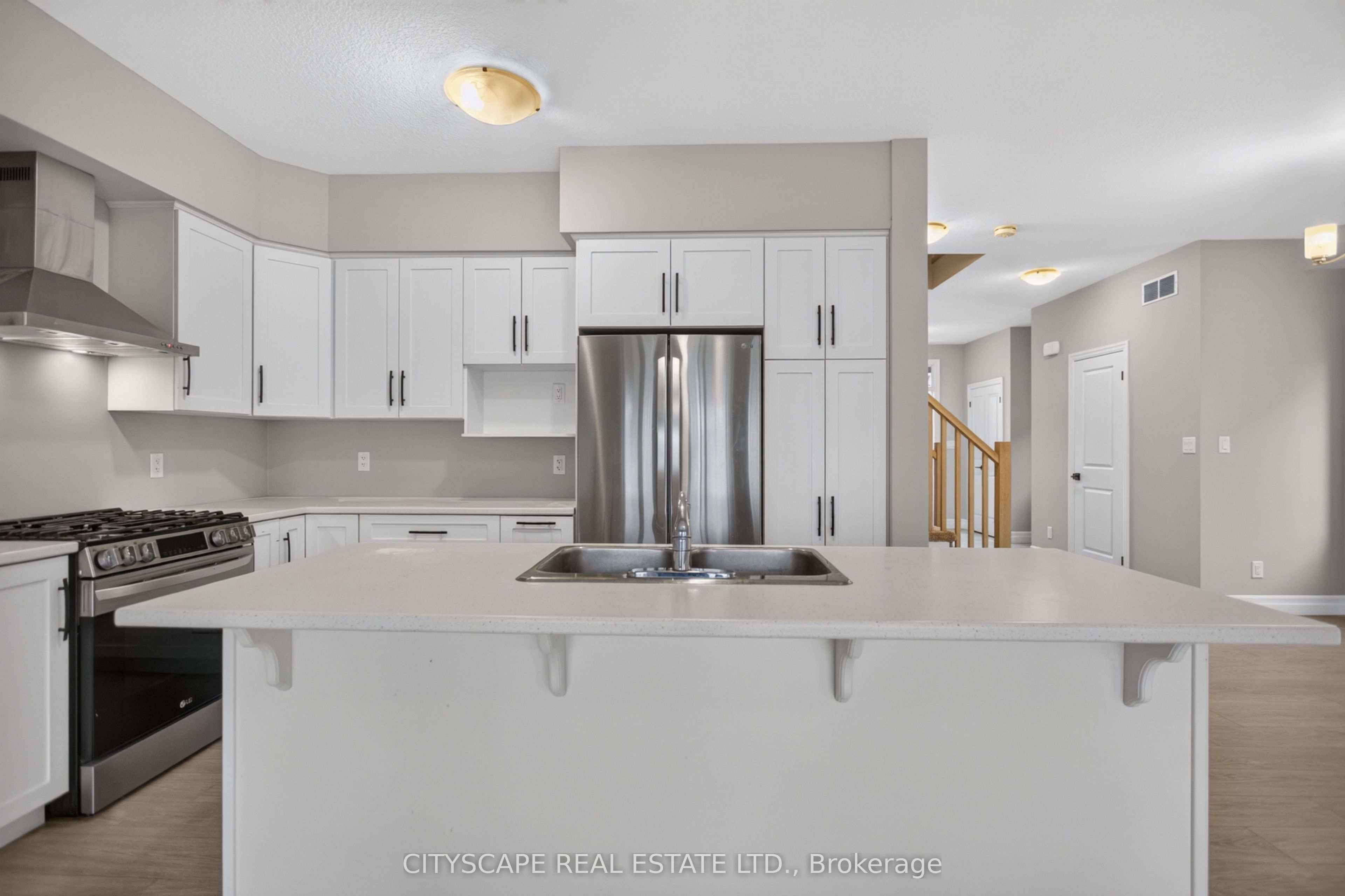68 Davidson Drive W Property Photo 8