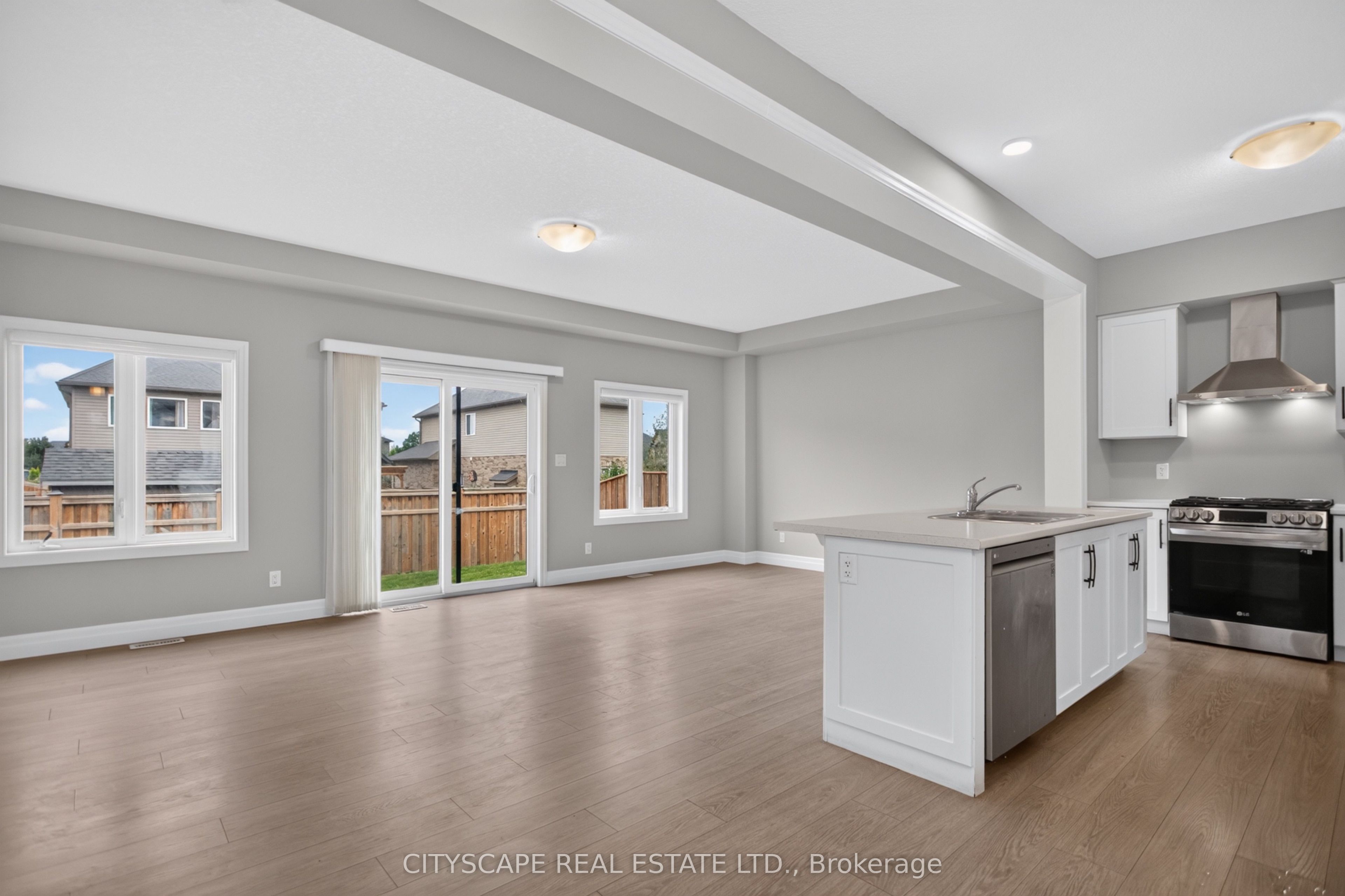 68 Davidson Drive W Property Photo 9
