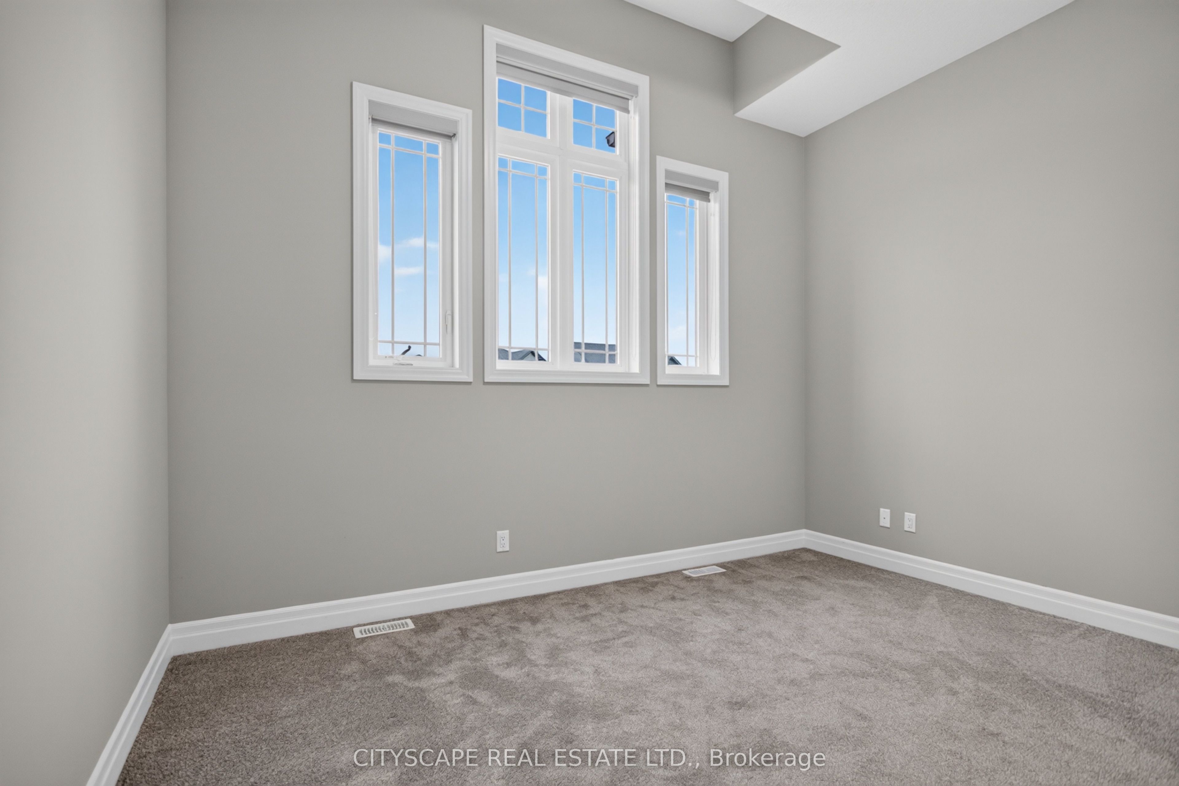 68 Davidson Drive W Property Photo 14