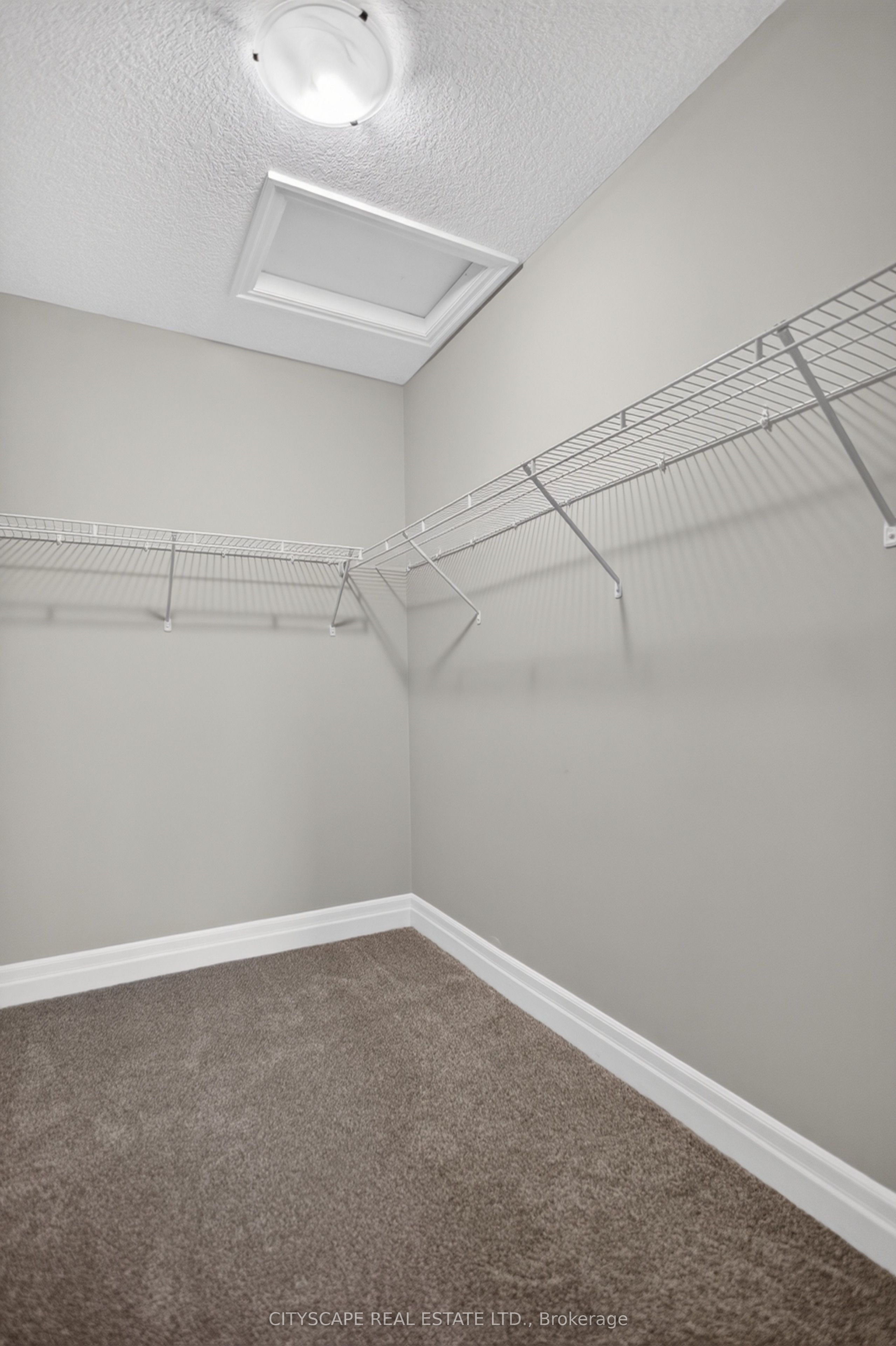 68 Davidson Drive W Property Photo 19