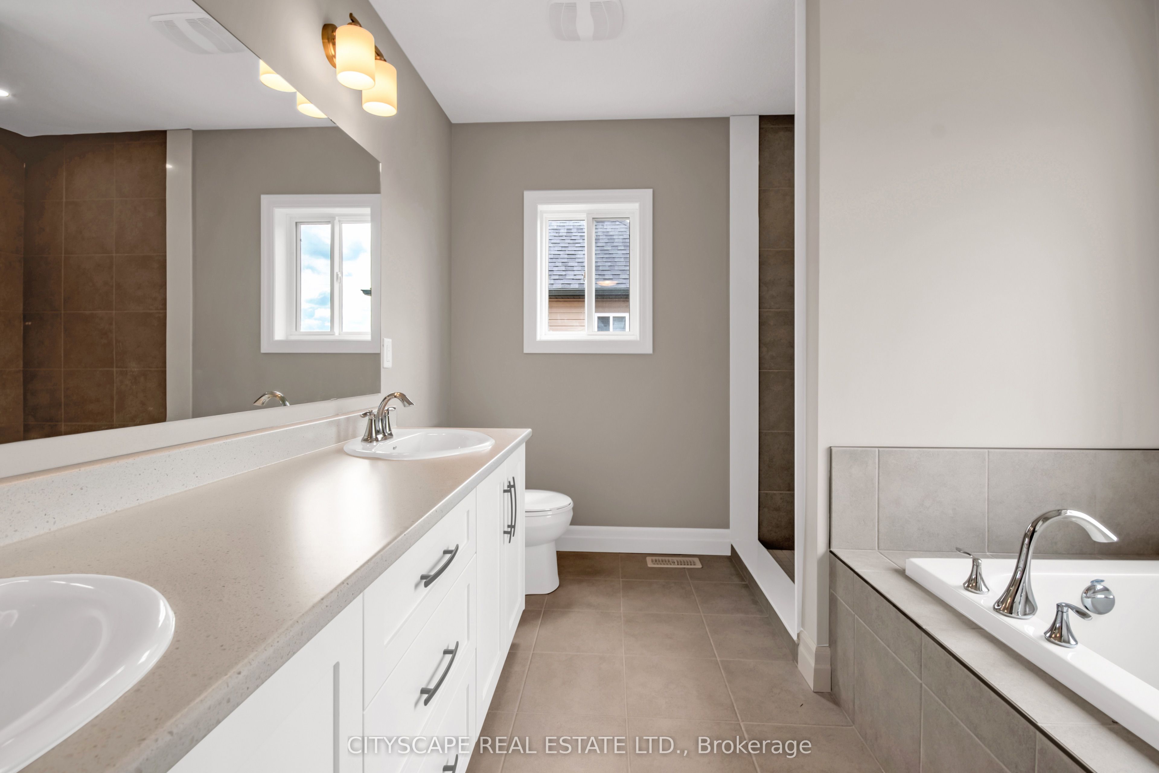 68 Davidson Drive W Property Photo 21
